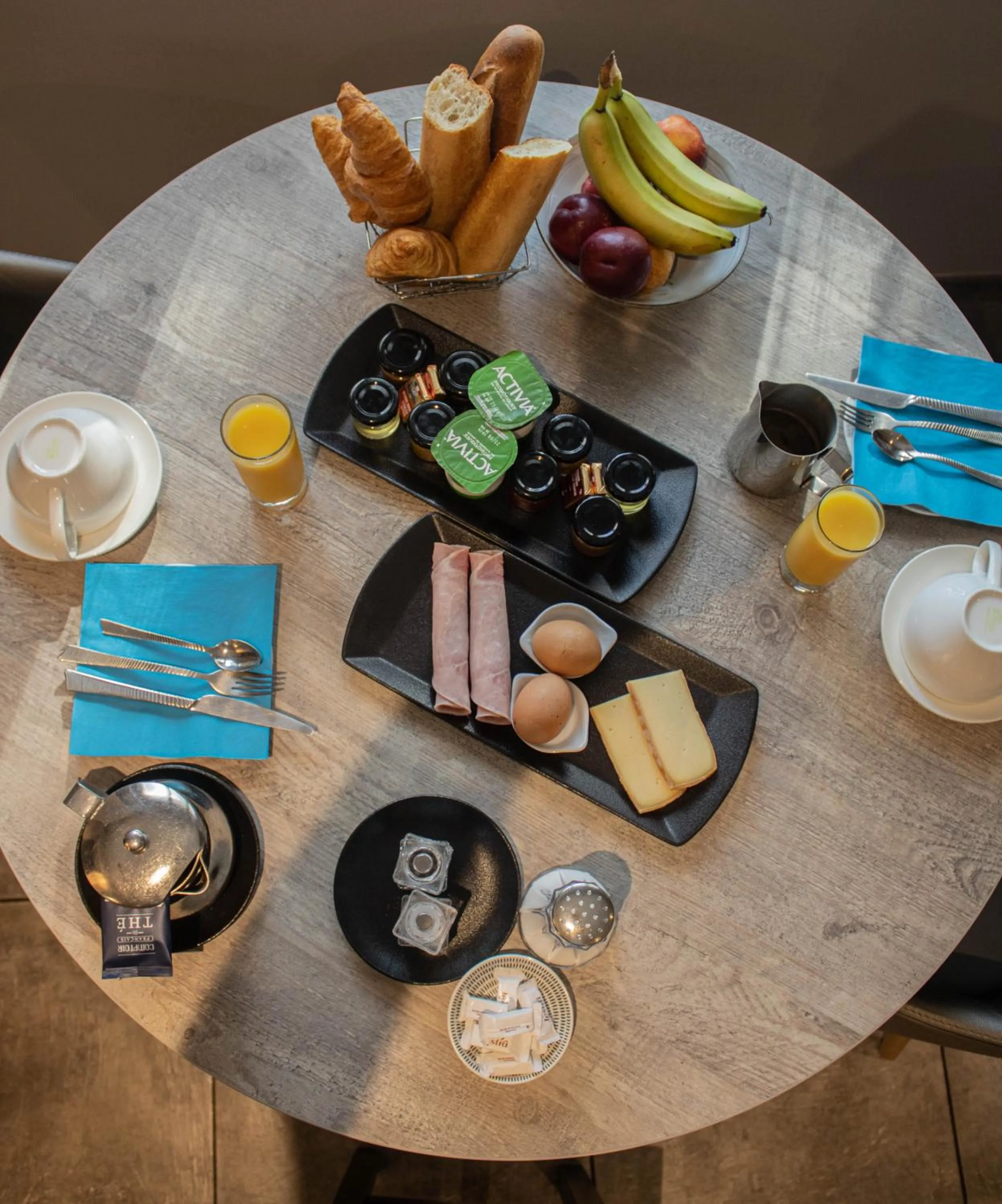 Continental breakfast in La Source