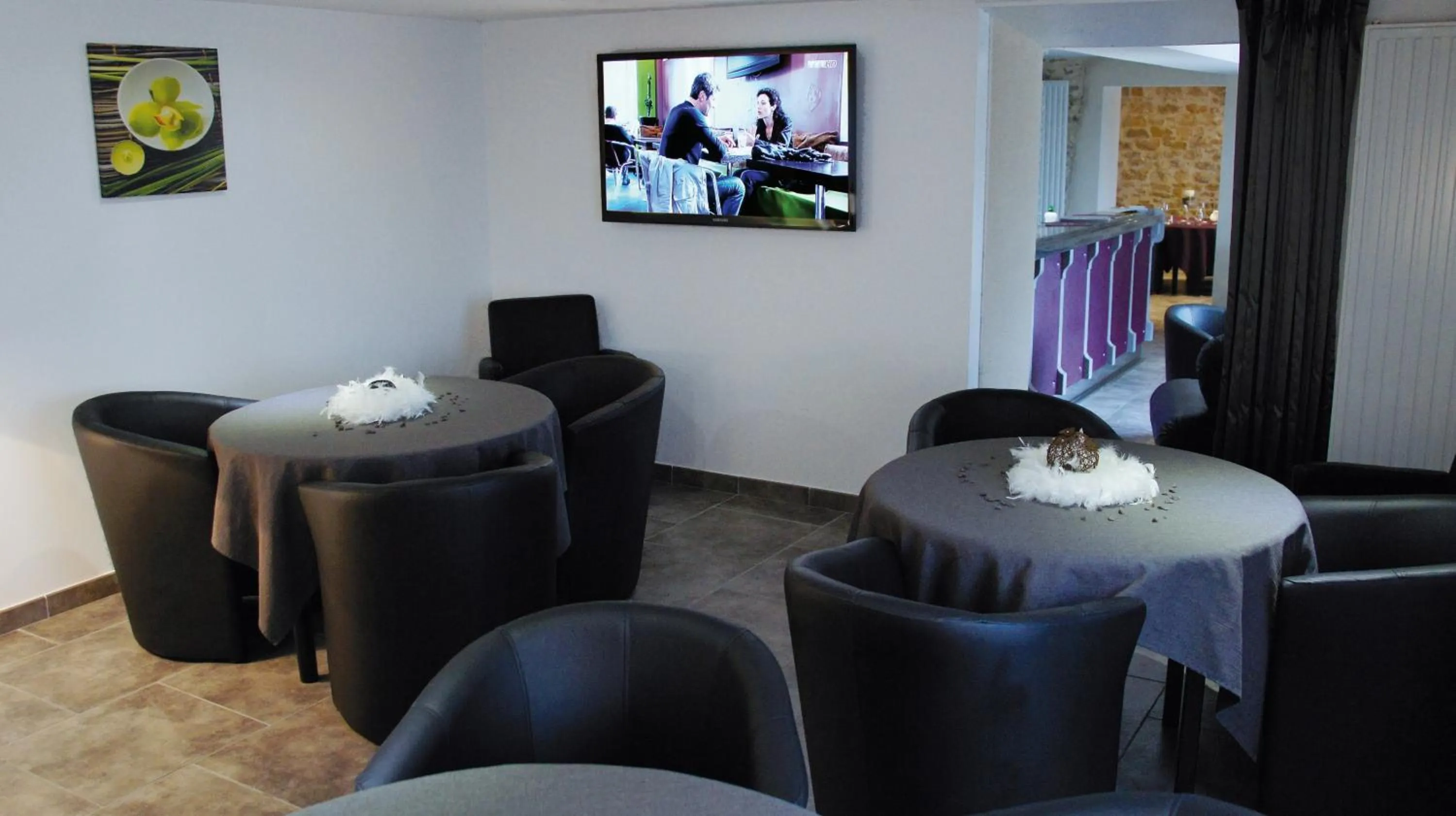 Restaurant/places to eat in La Source