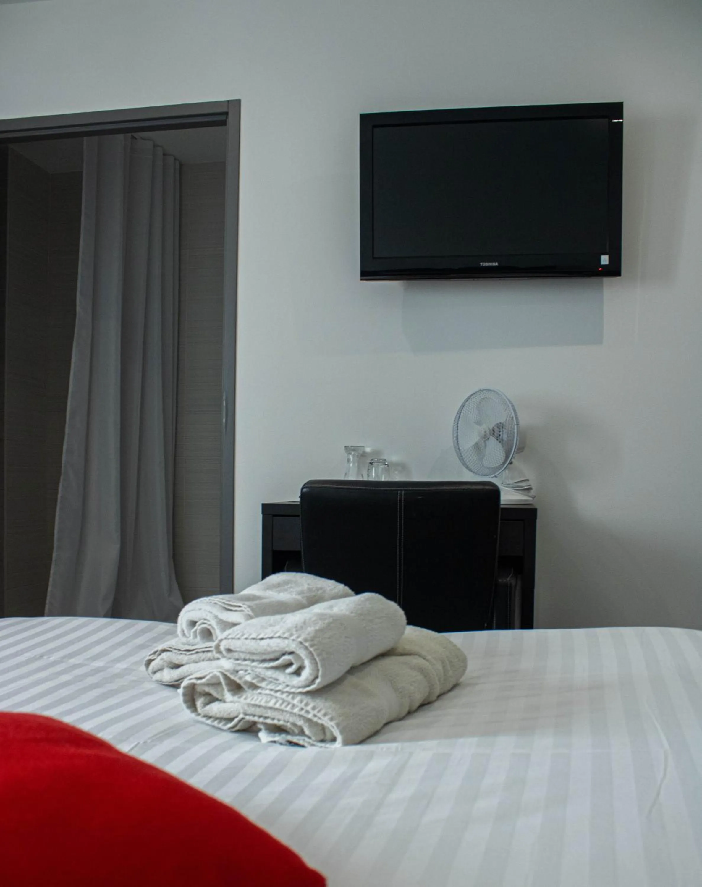 TV and multimedia, Bed in La Source