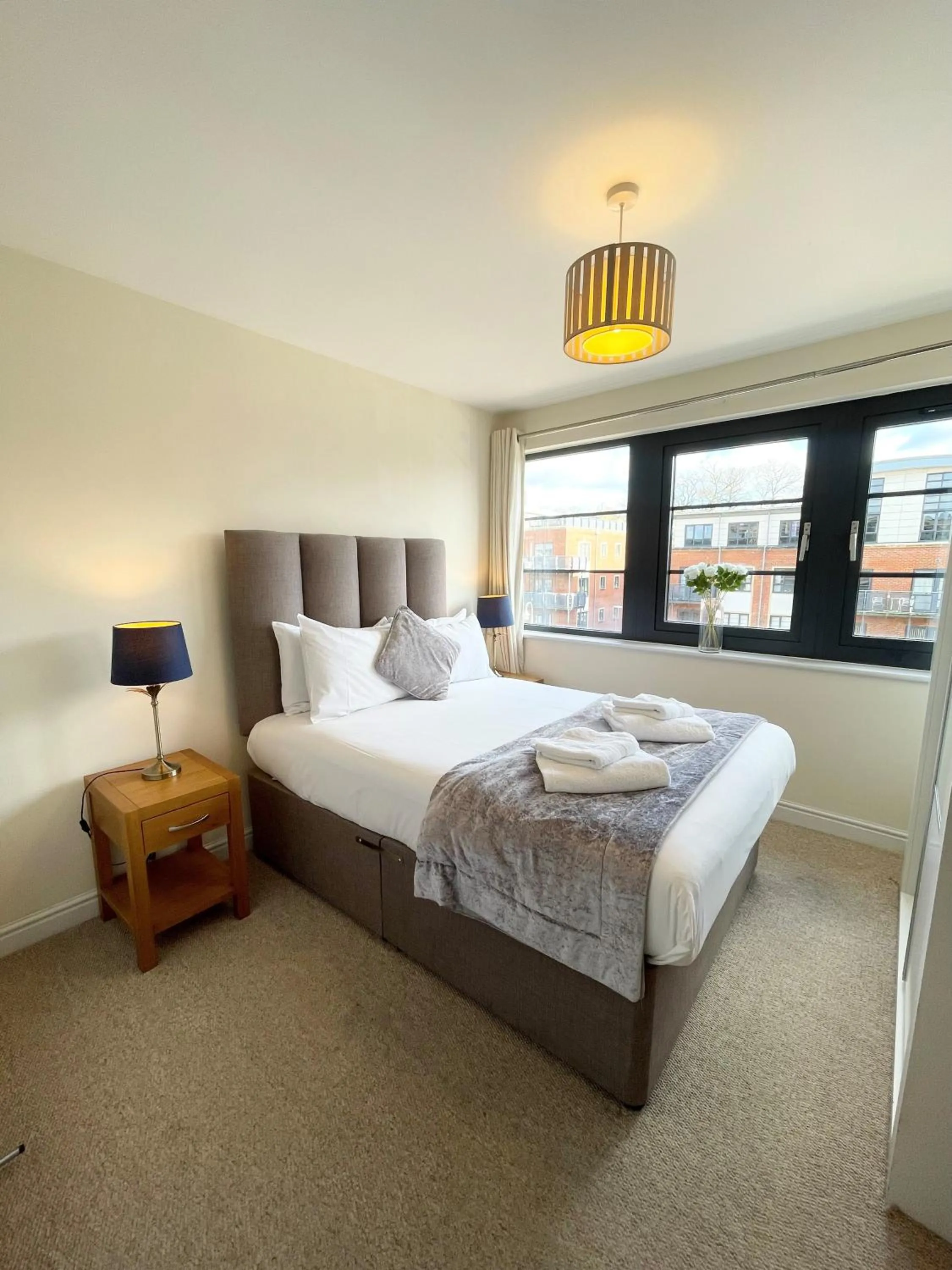 Bed in Blue Sky Apartments @Wallis Square, Farnborough