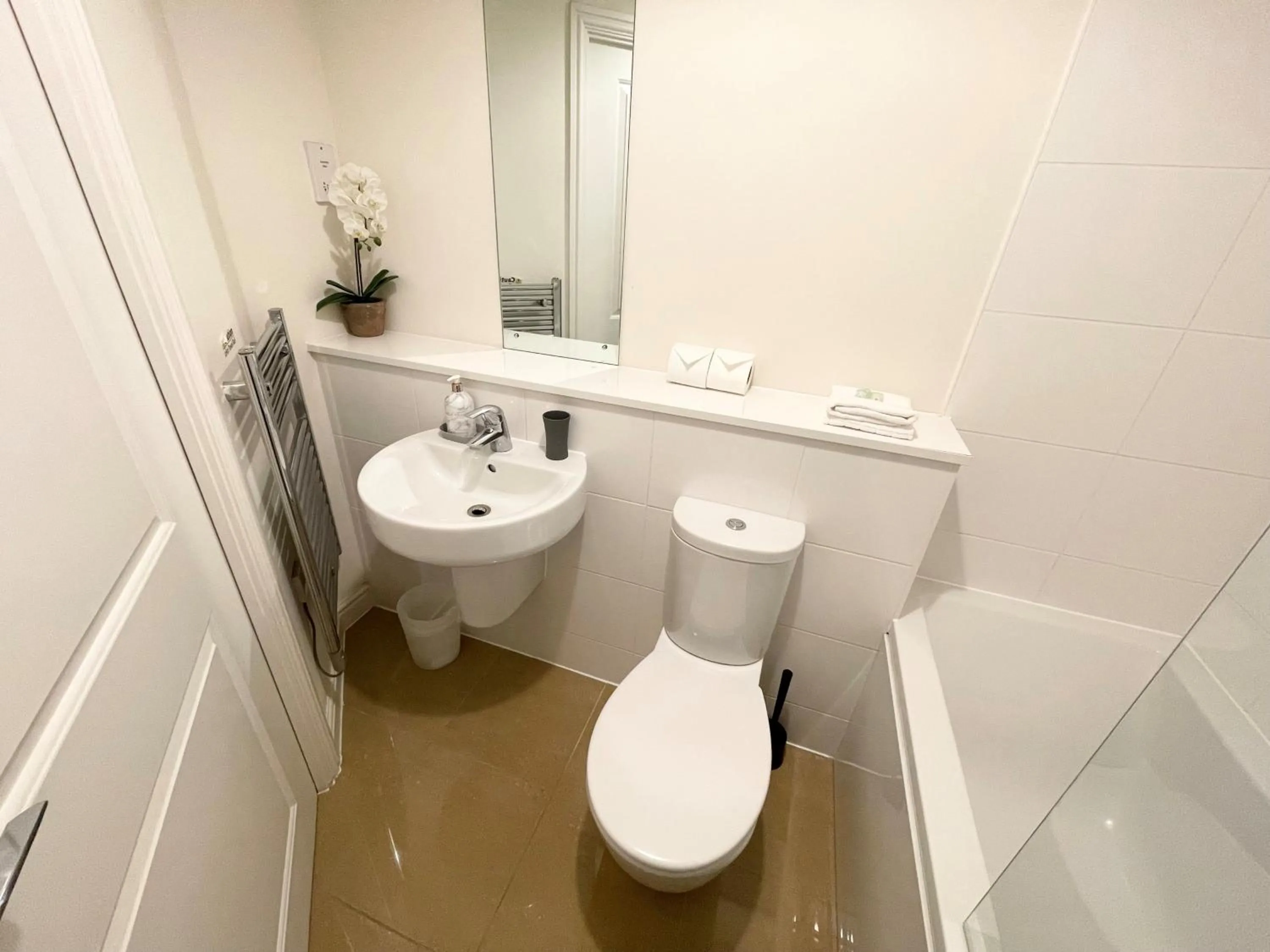 Blue Sky Apartments @Wallis Square, Farnborough