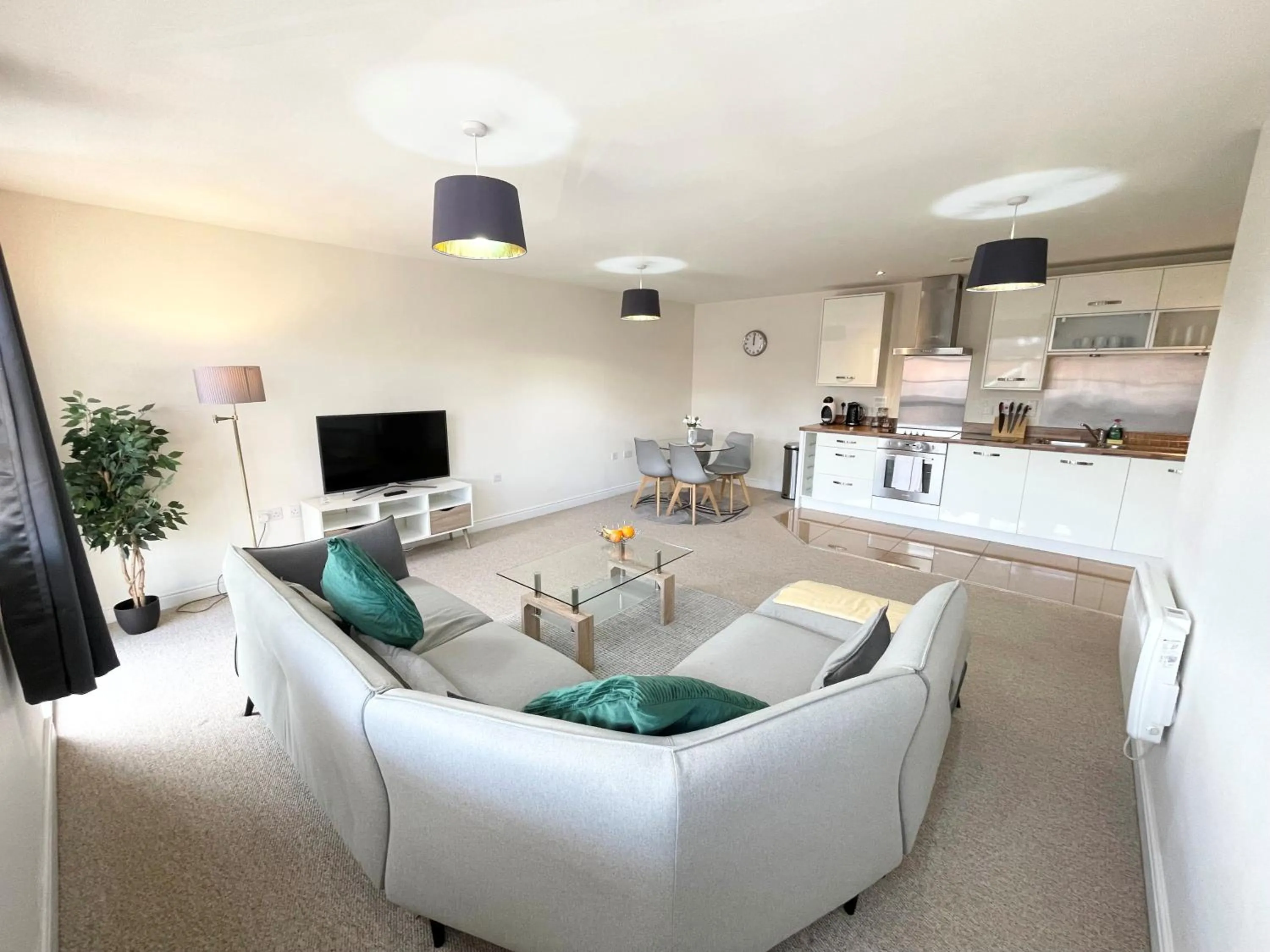 Blue Sky Apartments @Wallis Square, Farnborough