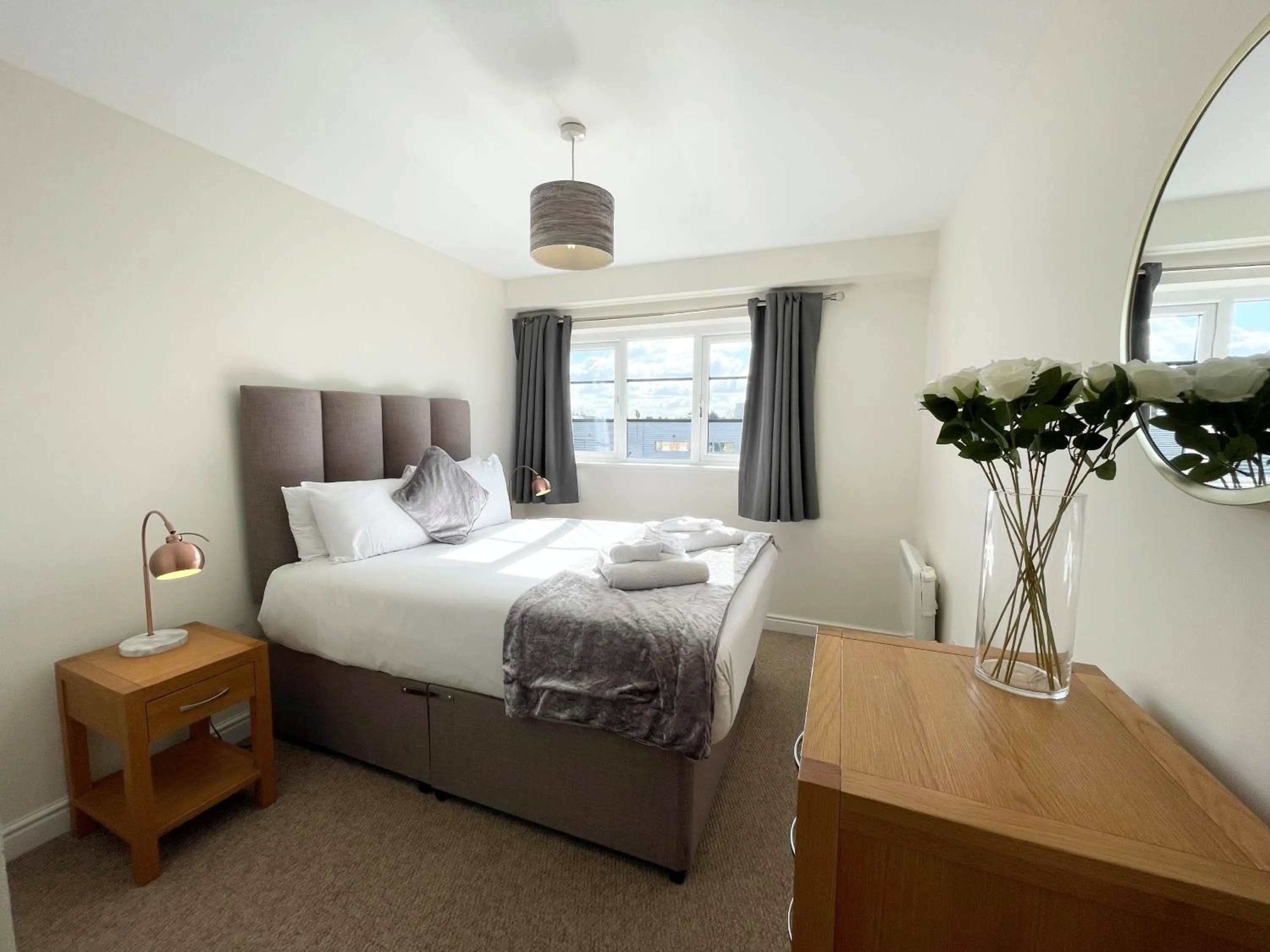 Bed in Blue Sky Apartments @Wallis Square, Farnborough