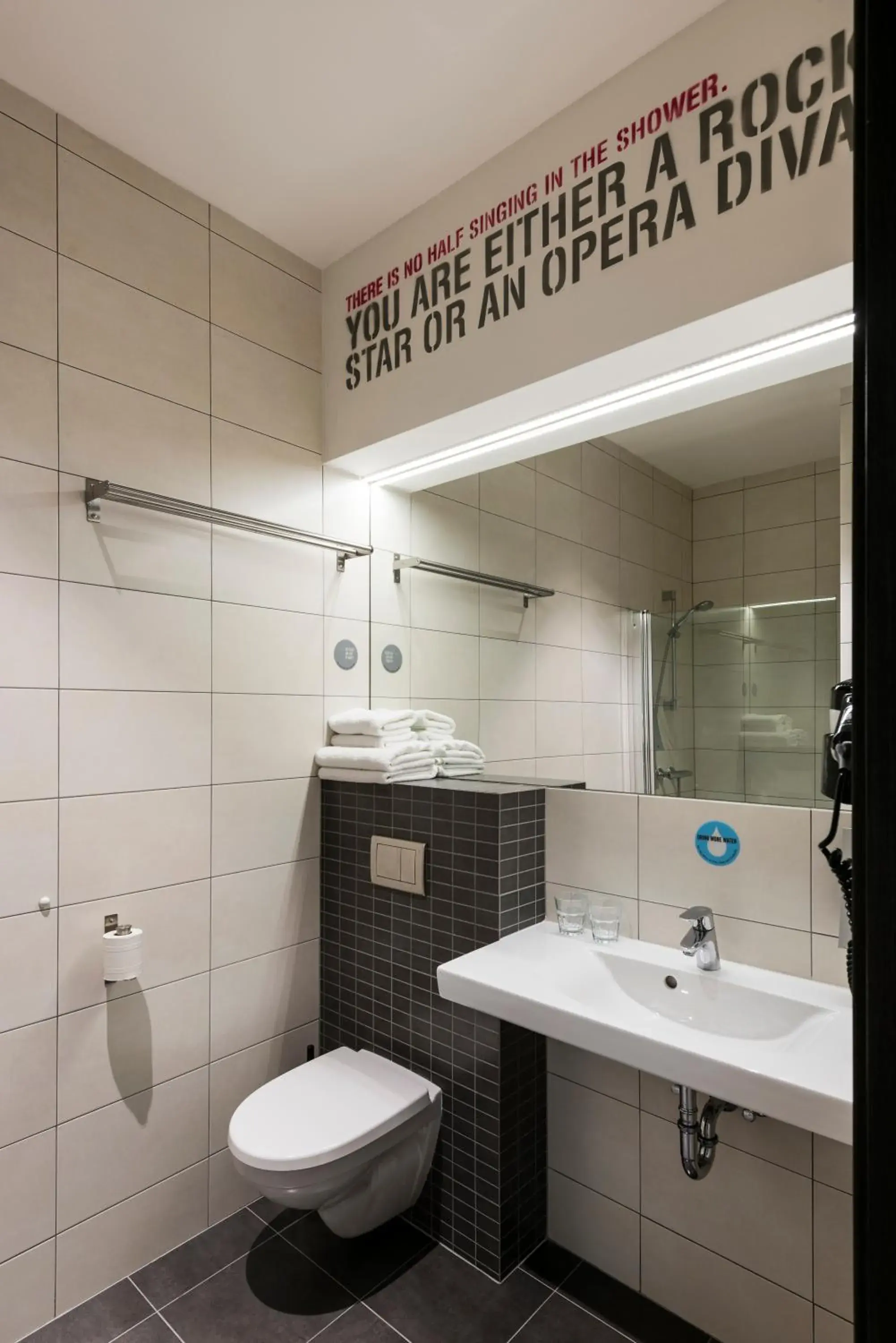 Superior Twin Room - single occupancy in Comfort Hotel LT - Rock 'n' Roll Vilnius Superior Twin Room - single occupancy in Comfort Hotel LT - Rock 'n' Roll Vilnius