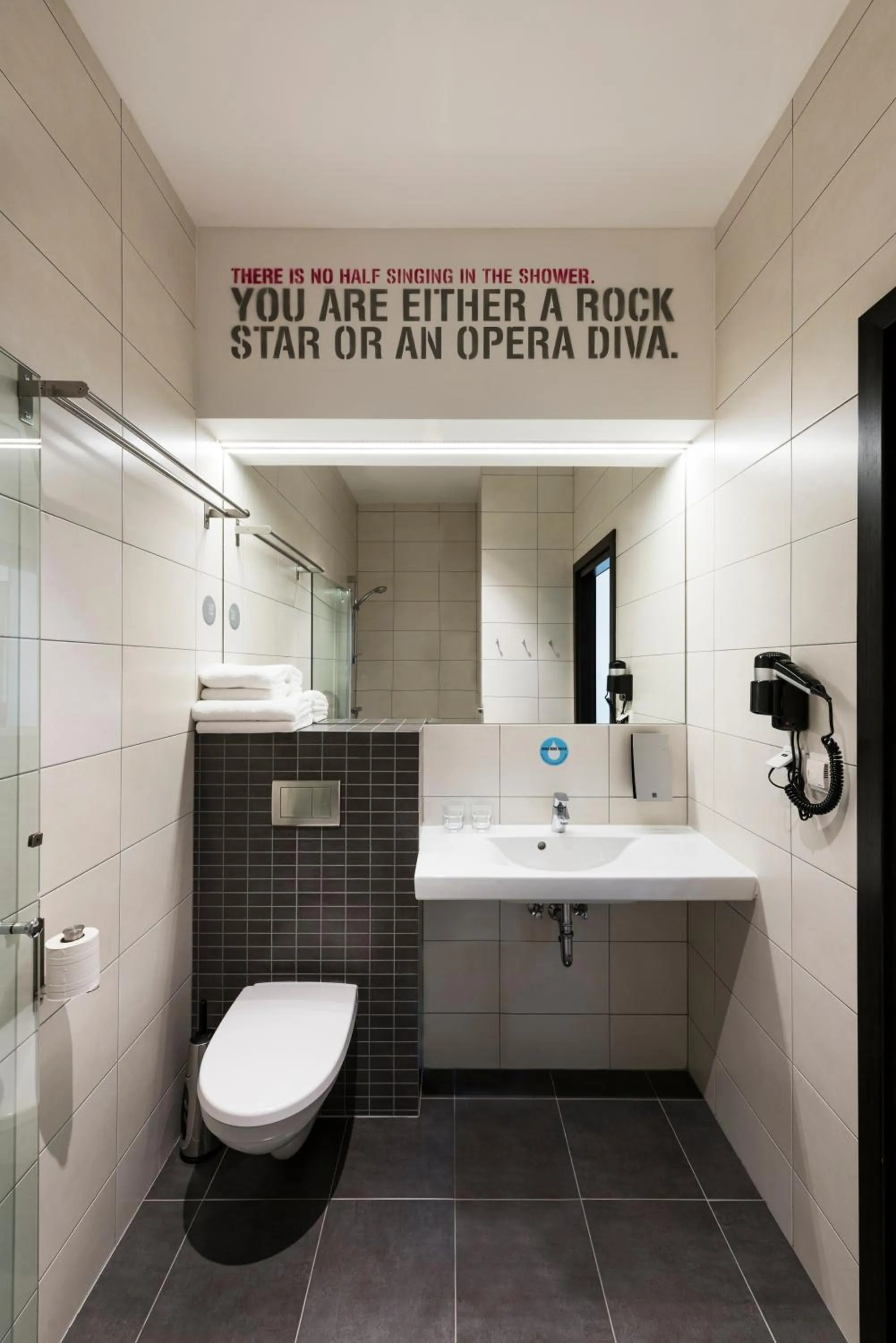 Shower in Comfort Hotel LT - Rock 'n' Roll Vilnius