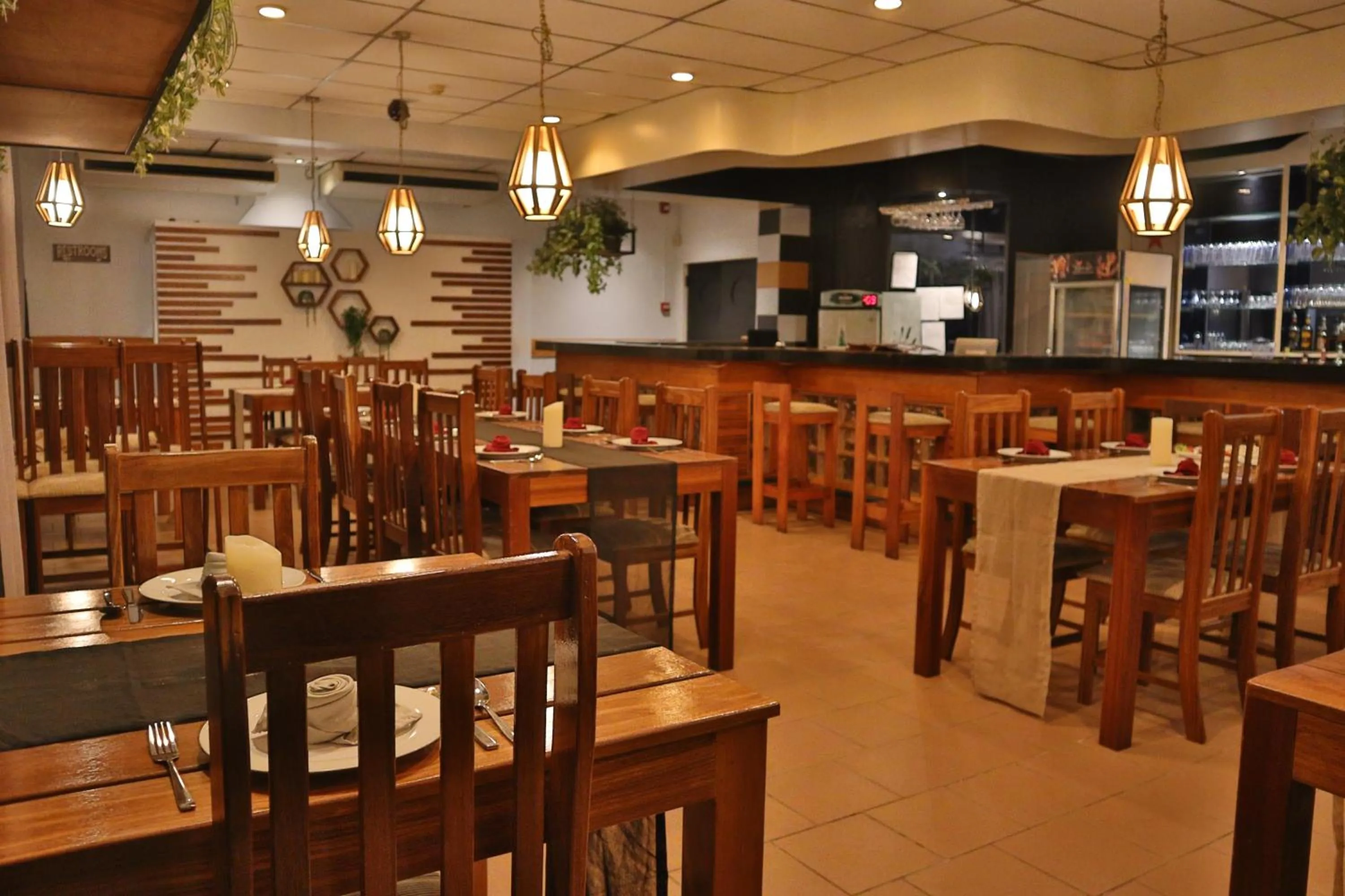 Restaurant/places to eat in Hotel North Resort