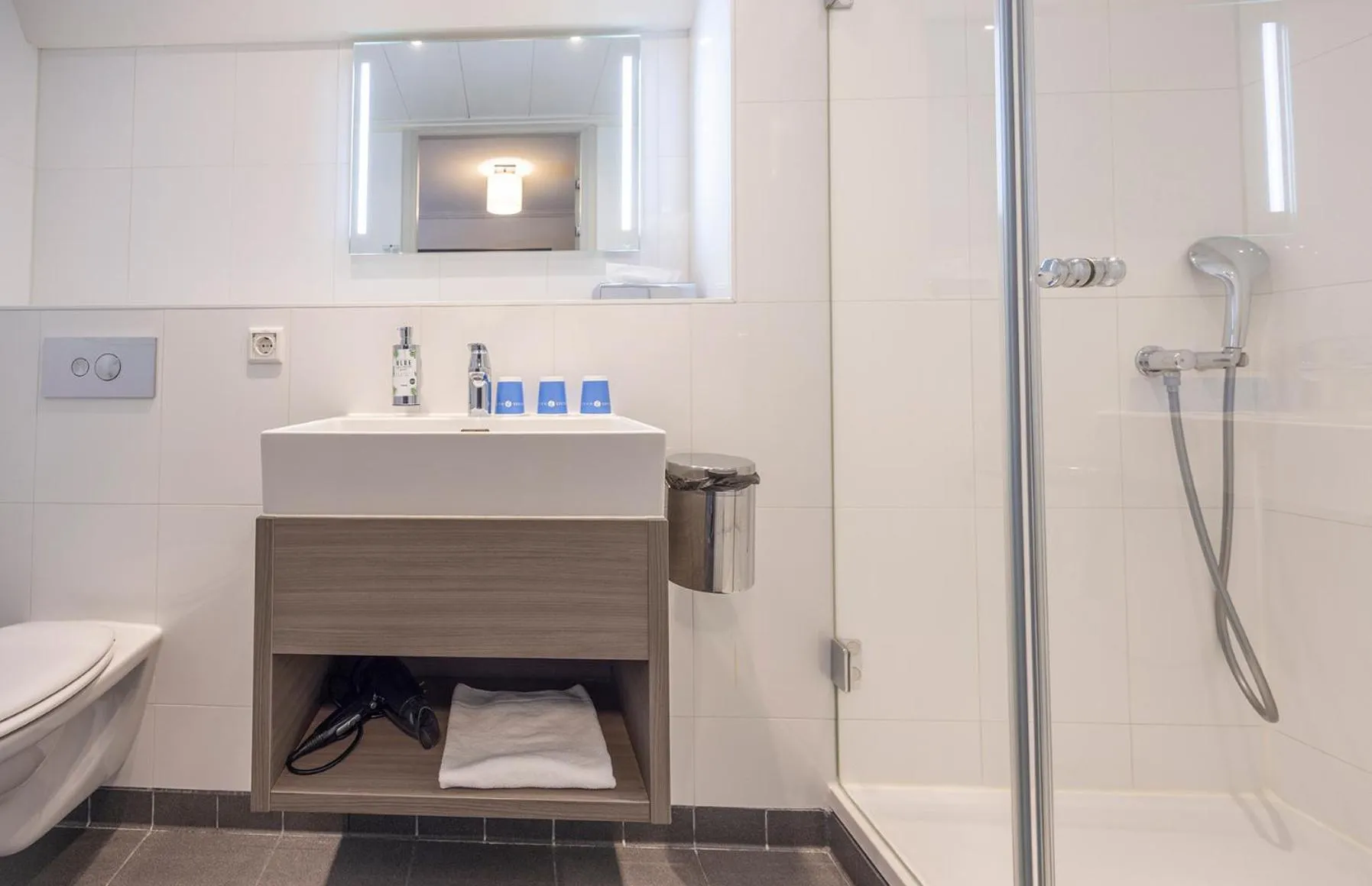 Shower in Fletcher Hotel - Restaurant Nautisch Kwartier