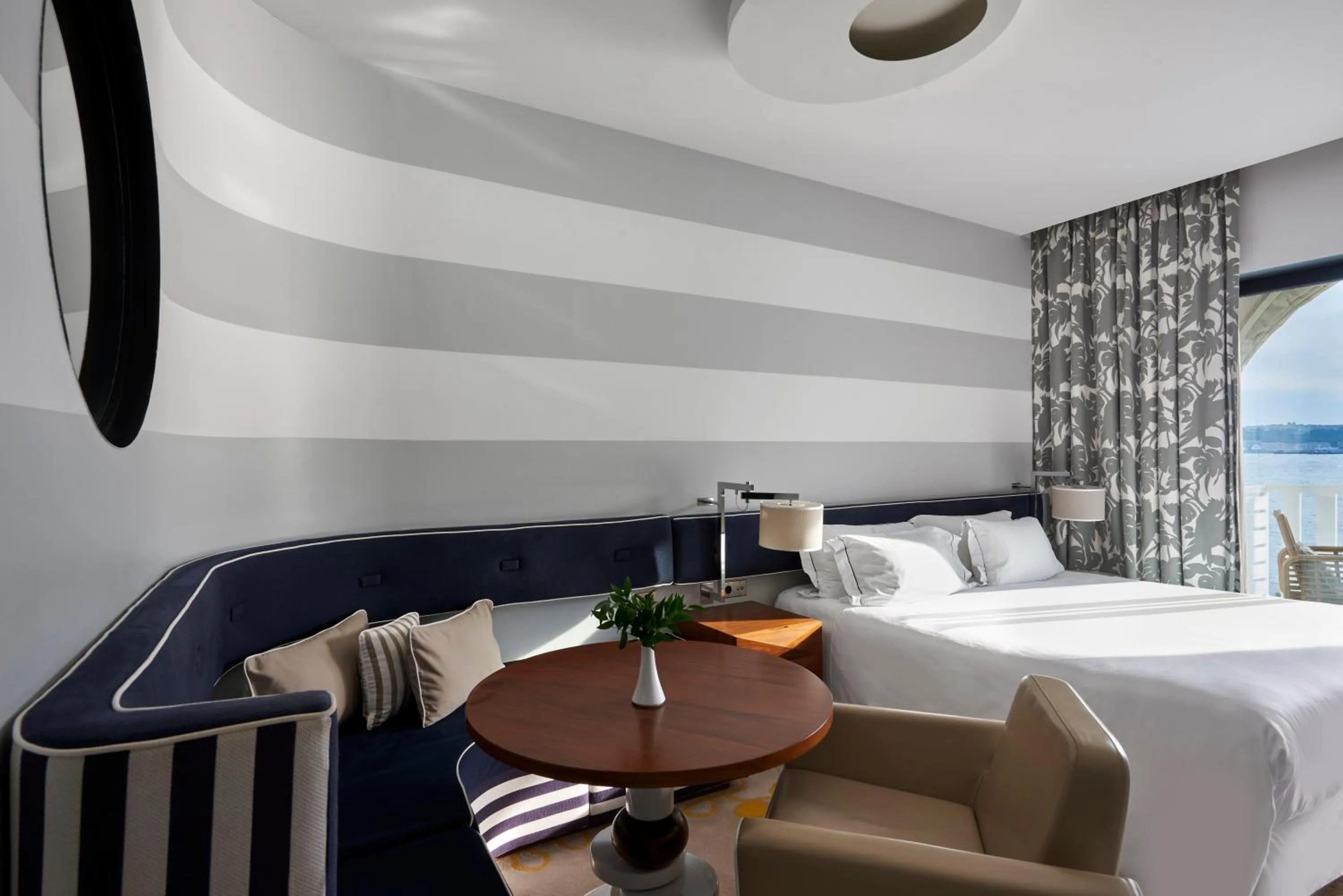 Bedroom, Bed in Monte-Carlo Beach