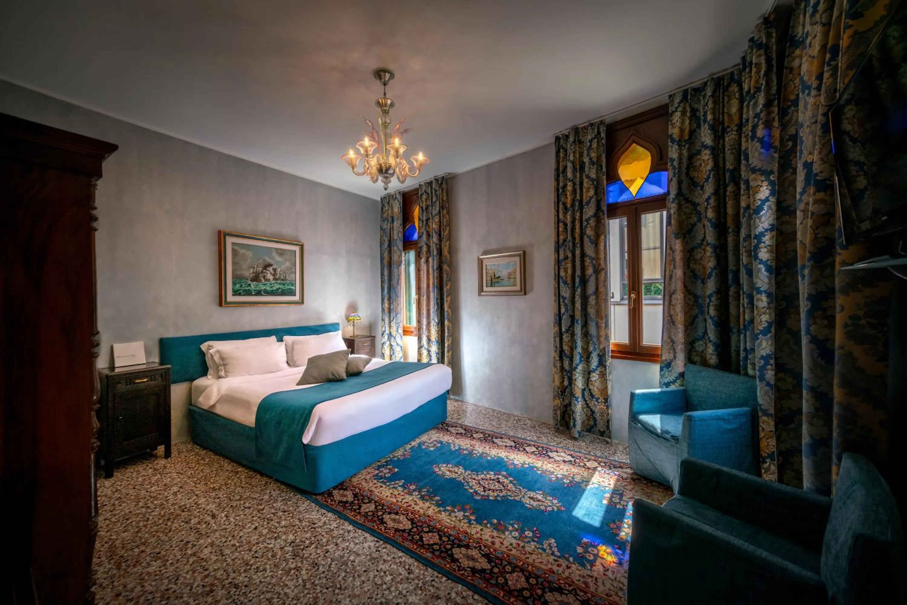 Bedroom, Bed in Palazzo San Luca