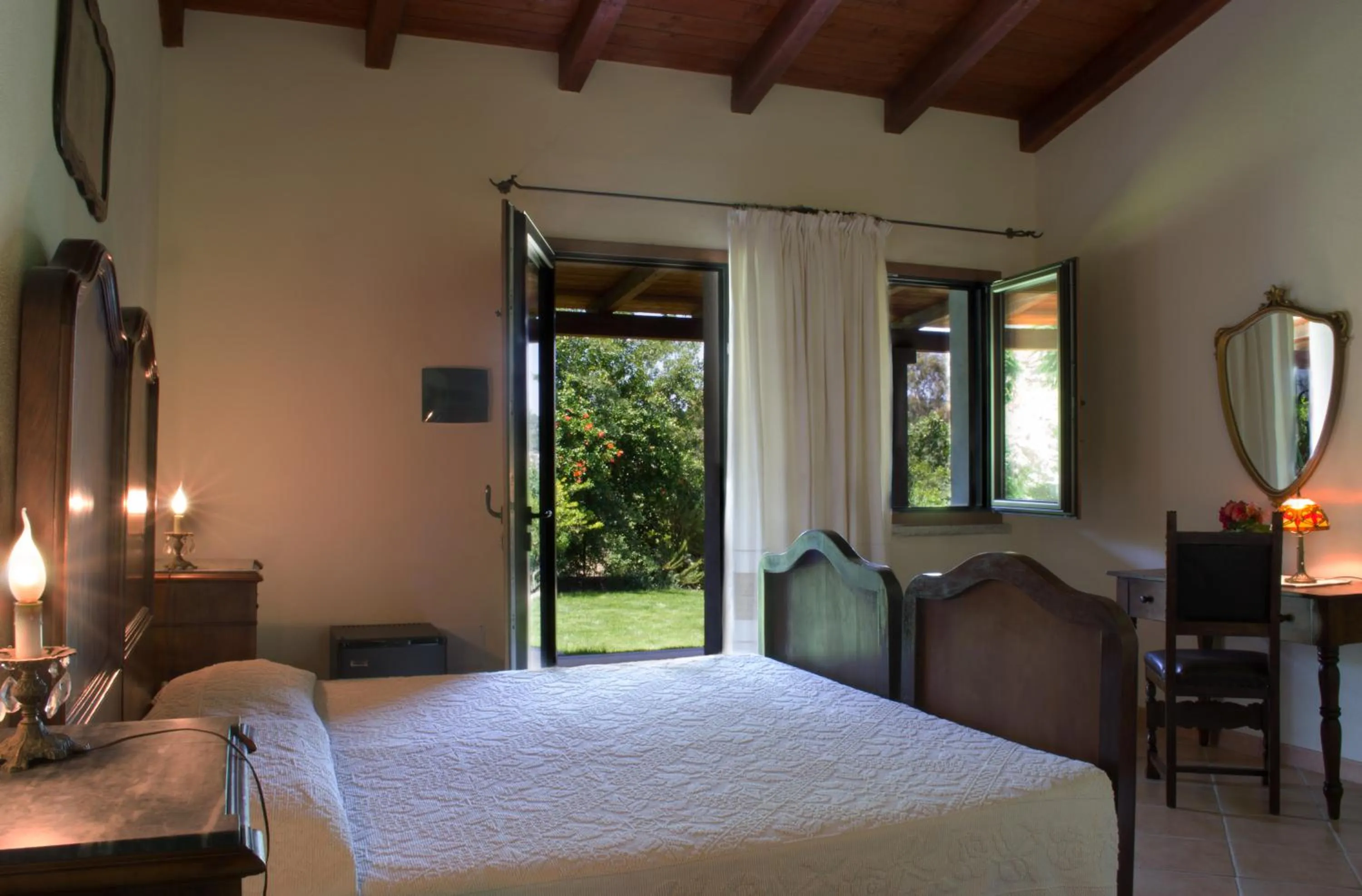 Garden, Bed in Domo Minnannu Miriu