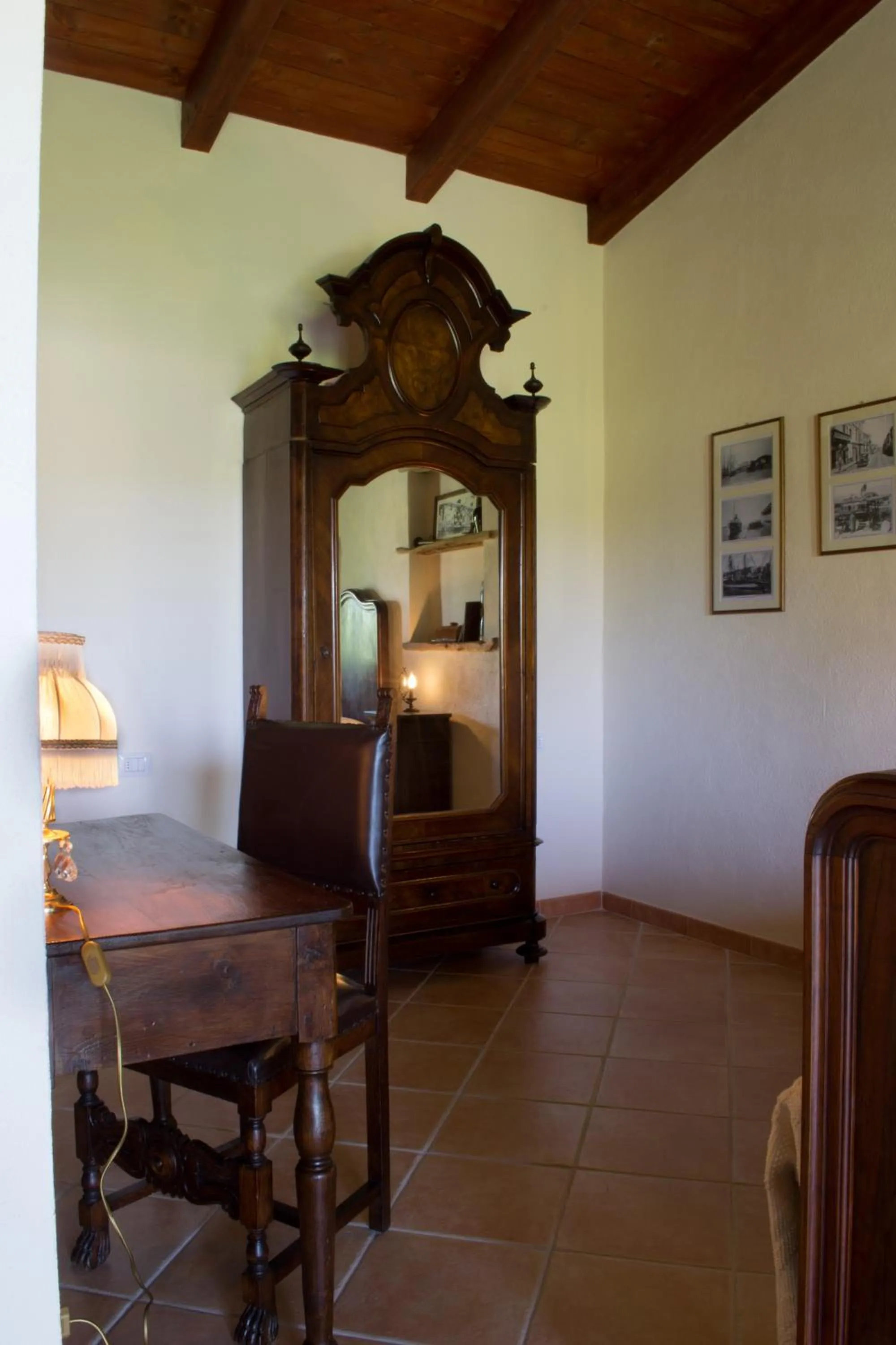 Photo of the whole room in Domo Minnannu Miriu