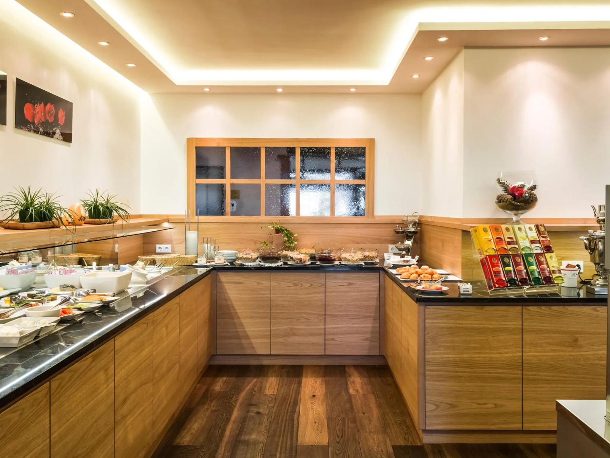 Restaurant/places to eat in Alpin & Vital Hotel La Perla