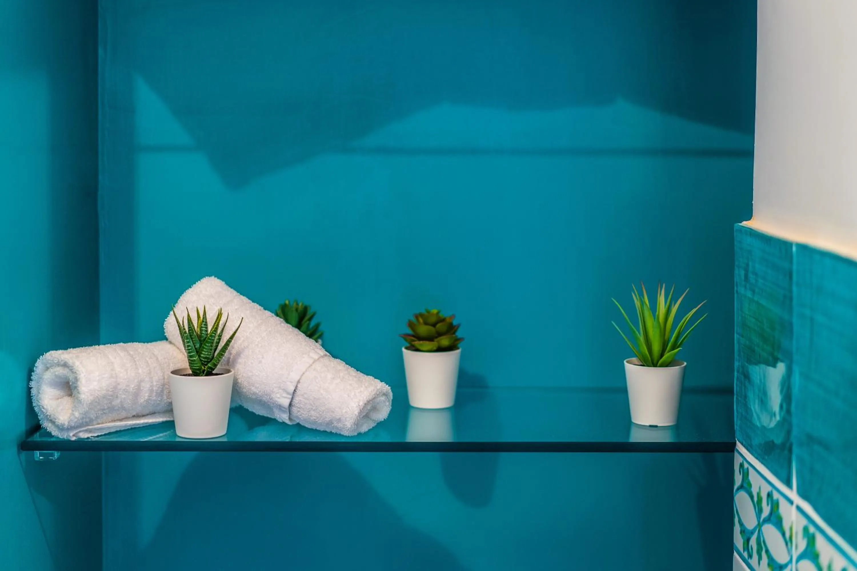 towels in Lemon Factor Sorrento