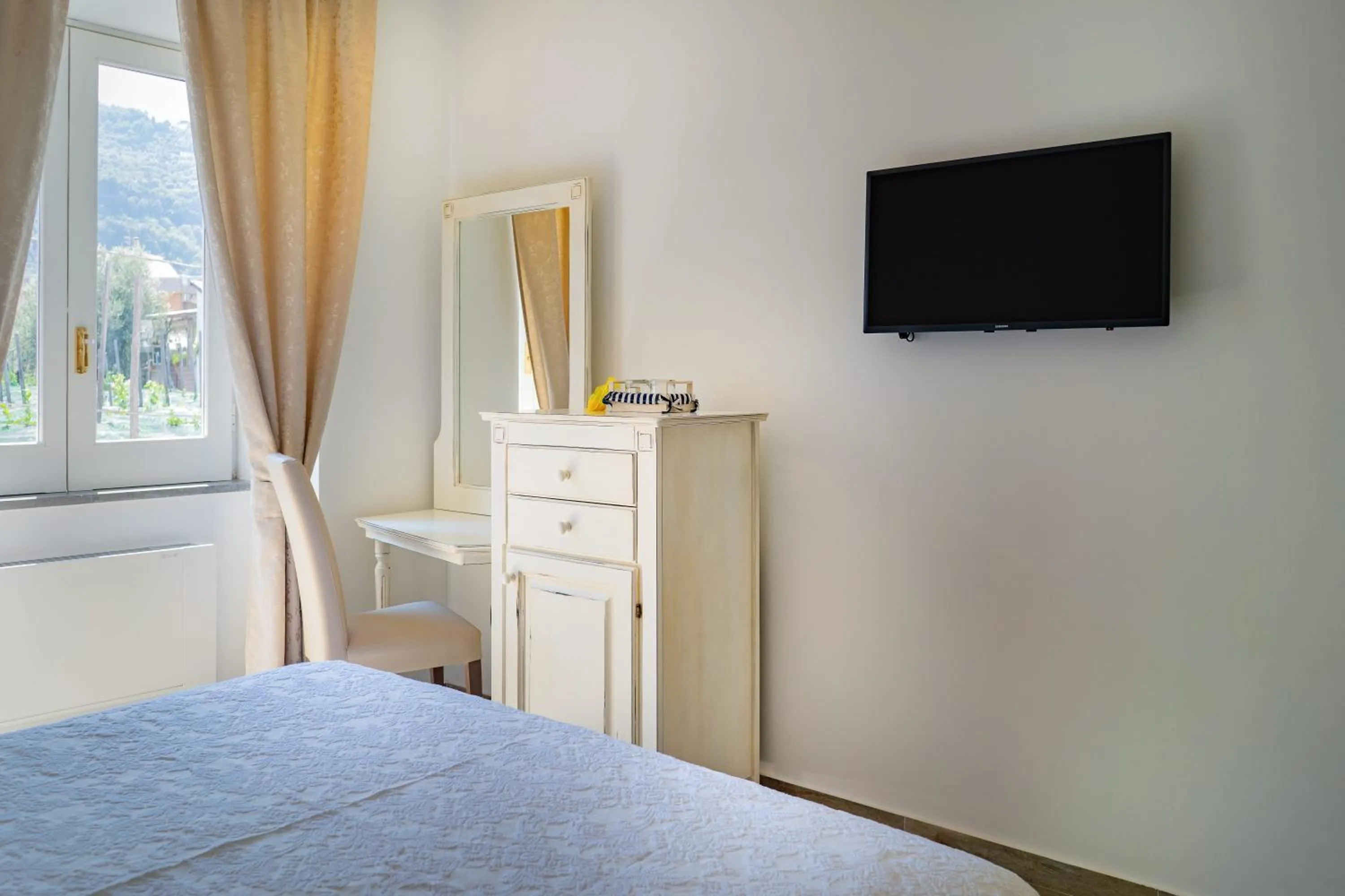 TV and multimedia, Bed in Lemon Factor Sorrento