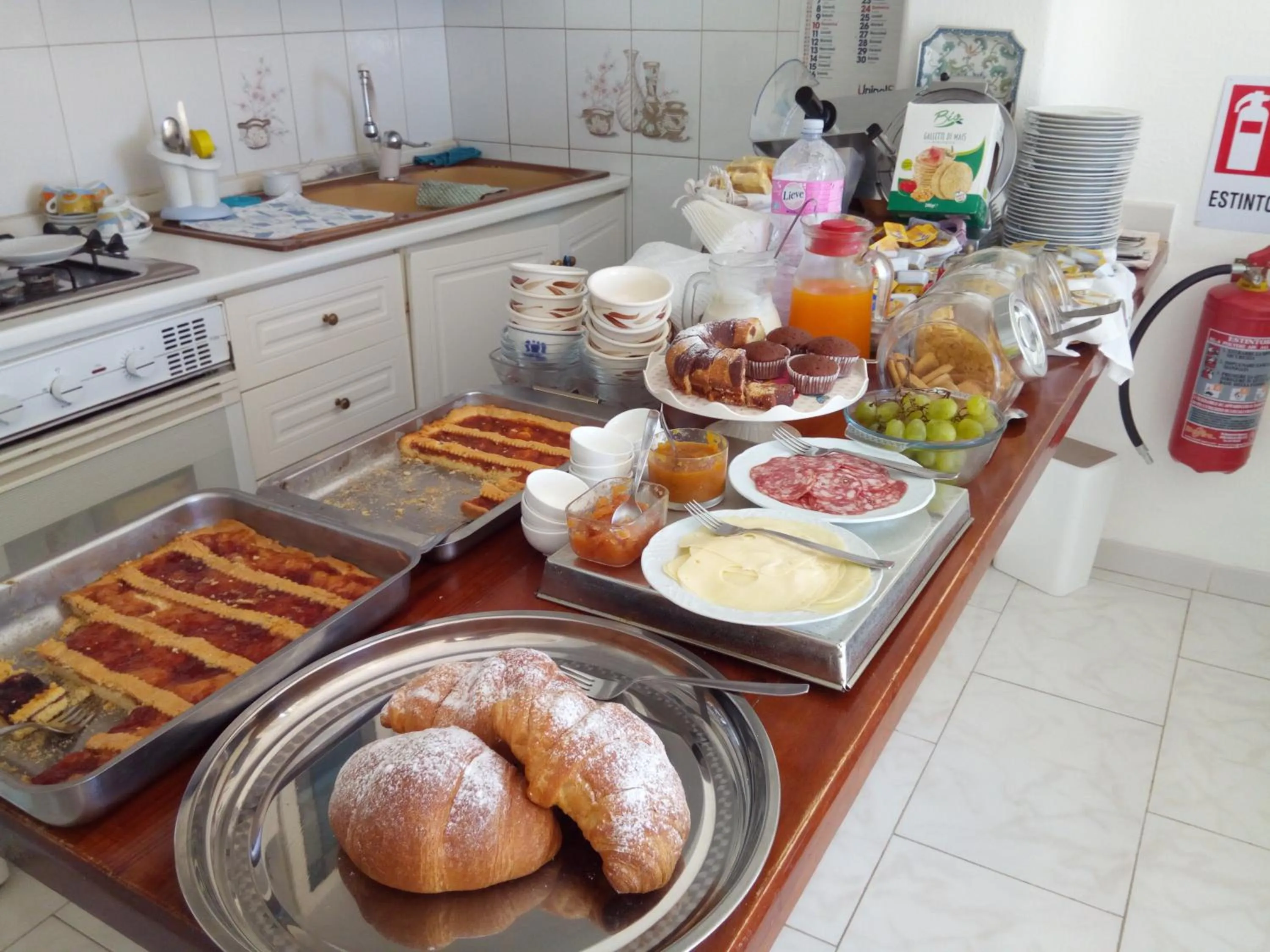 Breakfast in Villa Natalina