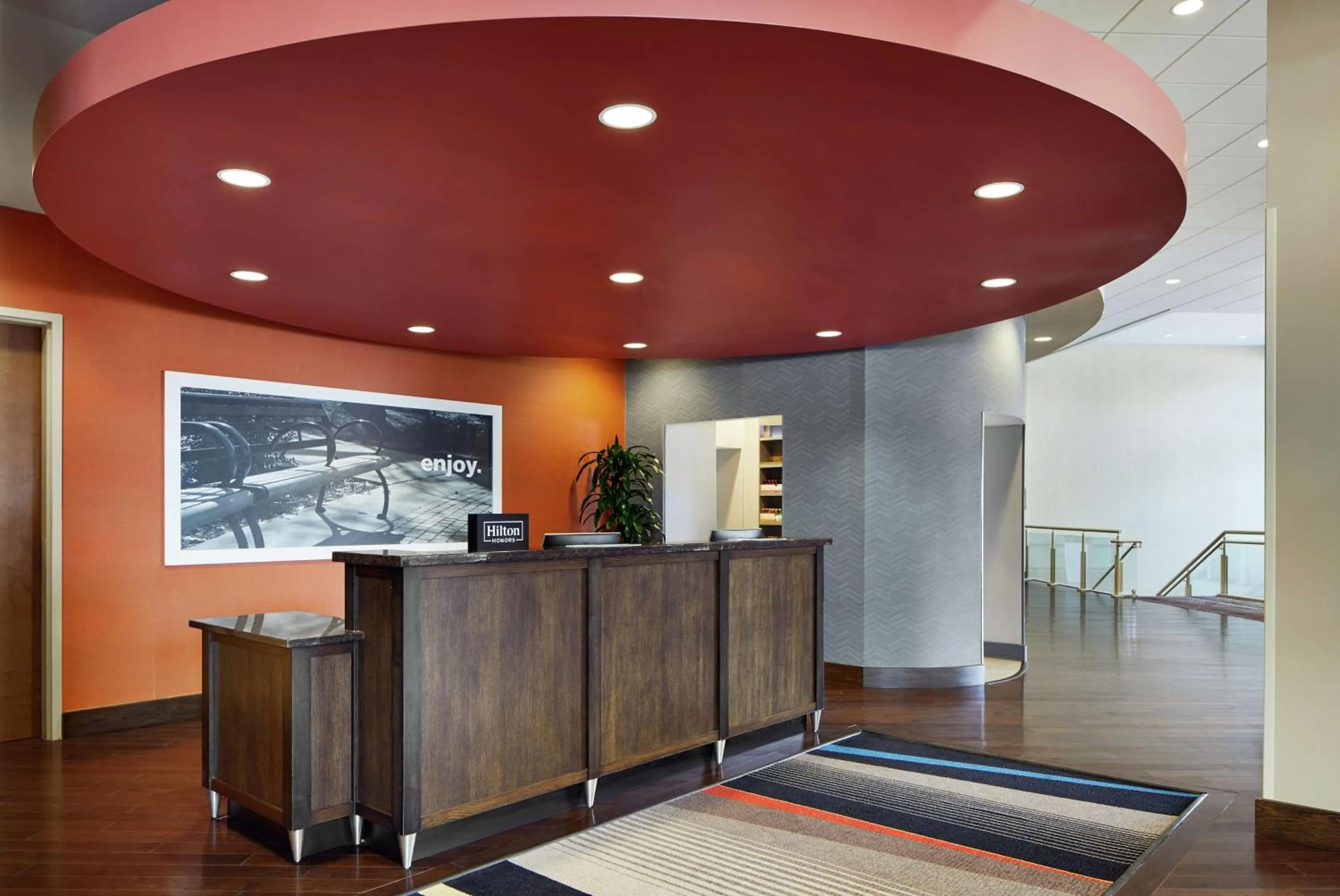 Lobby or reception in Hampton Inn & Suites Mt. Prospect