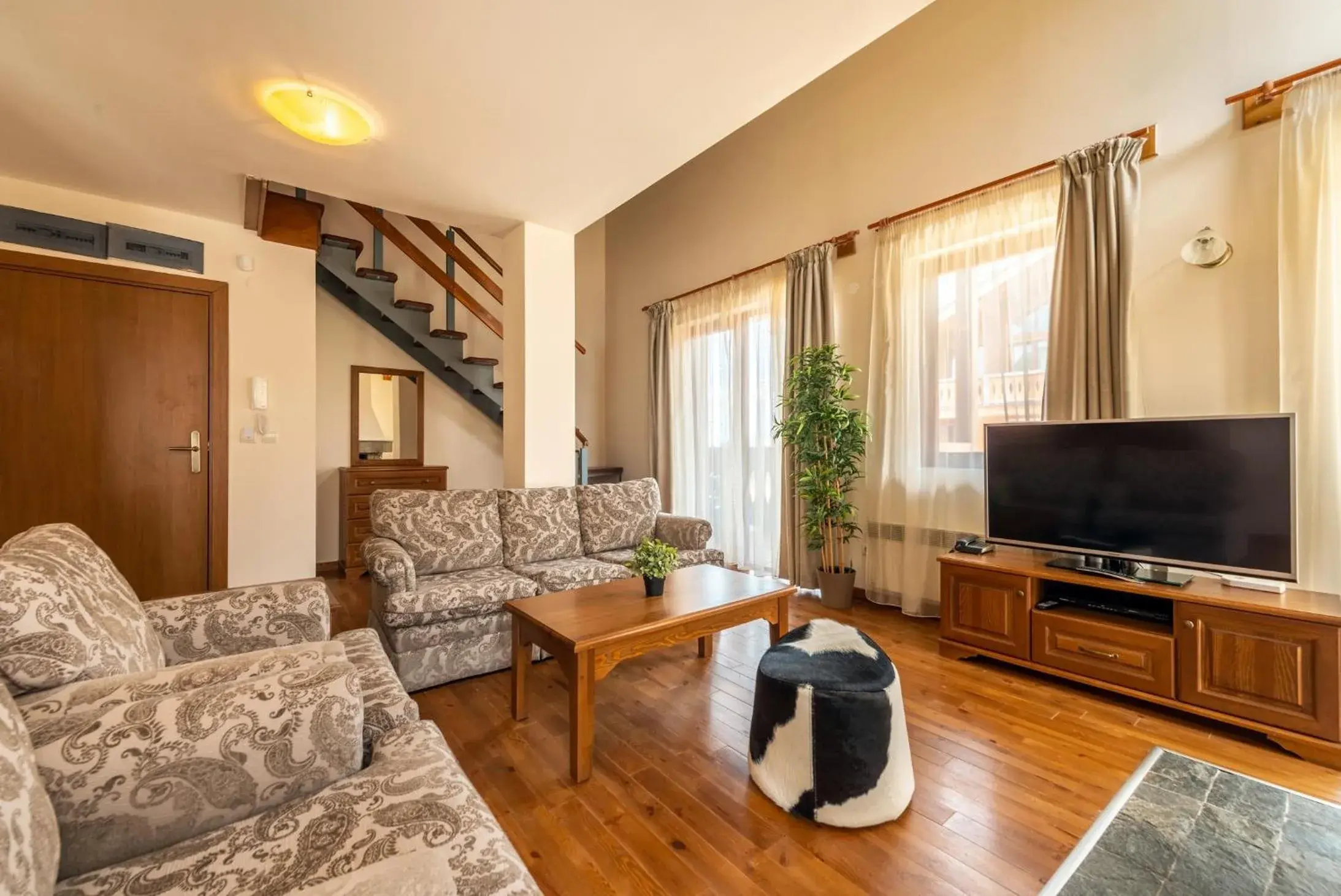 Two-Bedroom Apartment with Balcony in Pirin Golf & Country Club Apartment Complex Two-Bedroom Apartment with Balcony in Pirin Golf & Country Club Apartment Complex