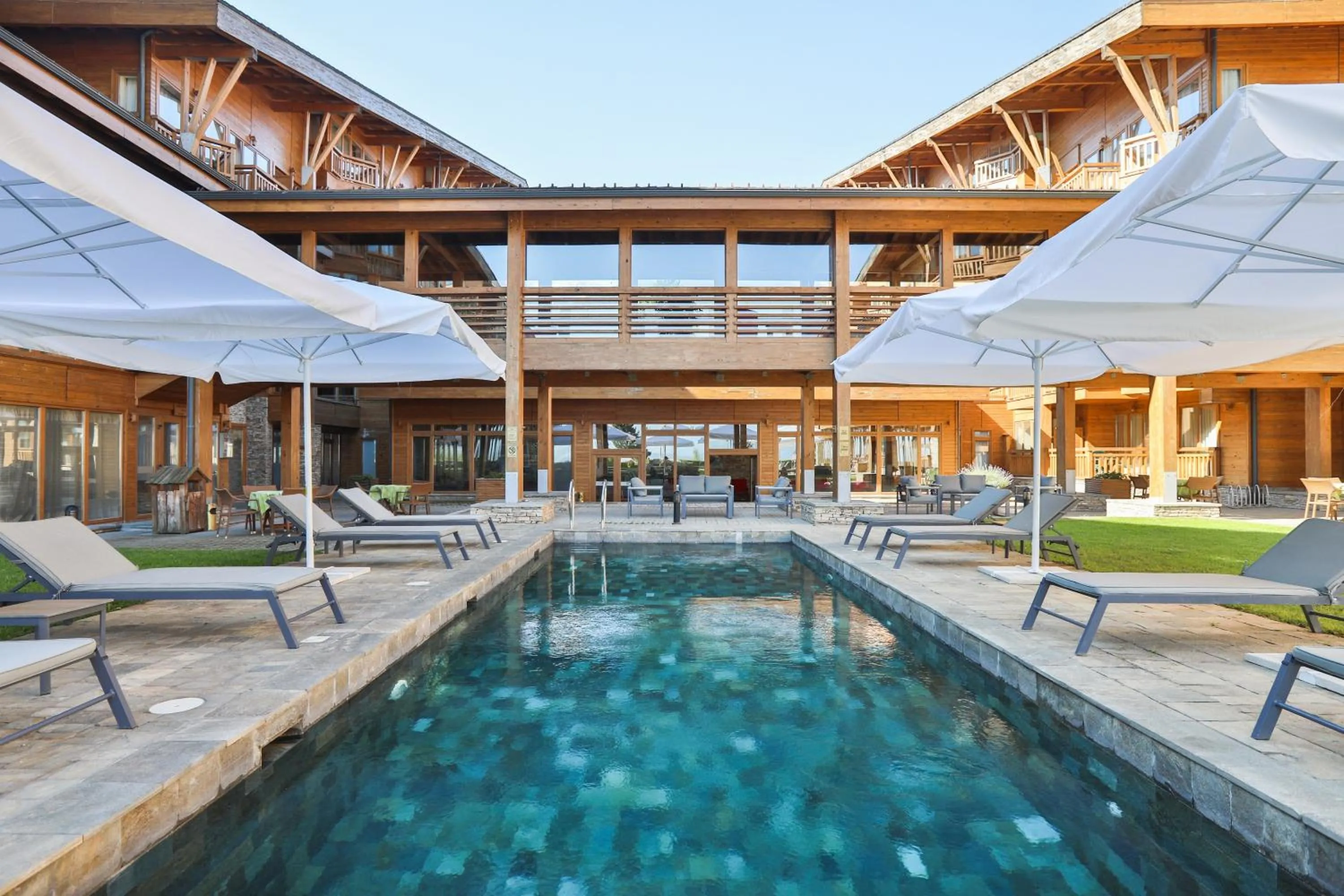 Swimming pool in Pirin Golf & Country Club Apartment Complex