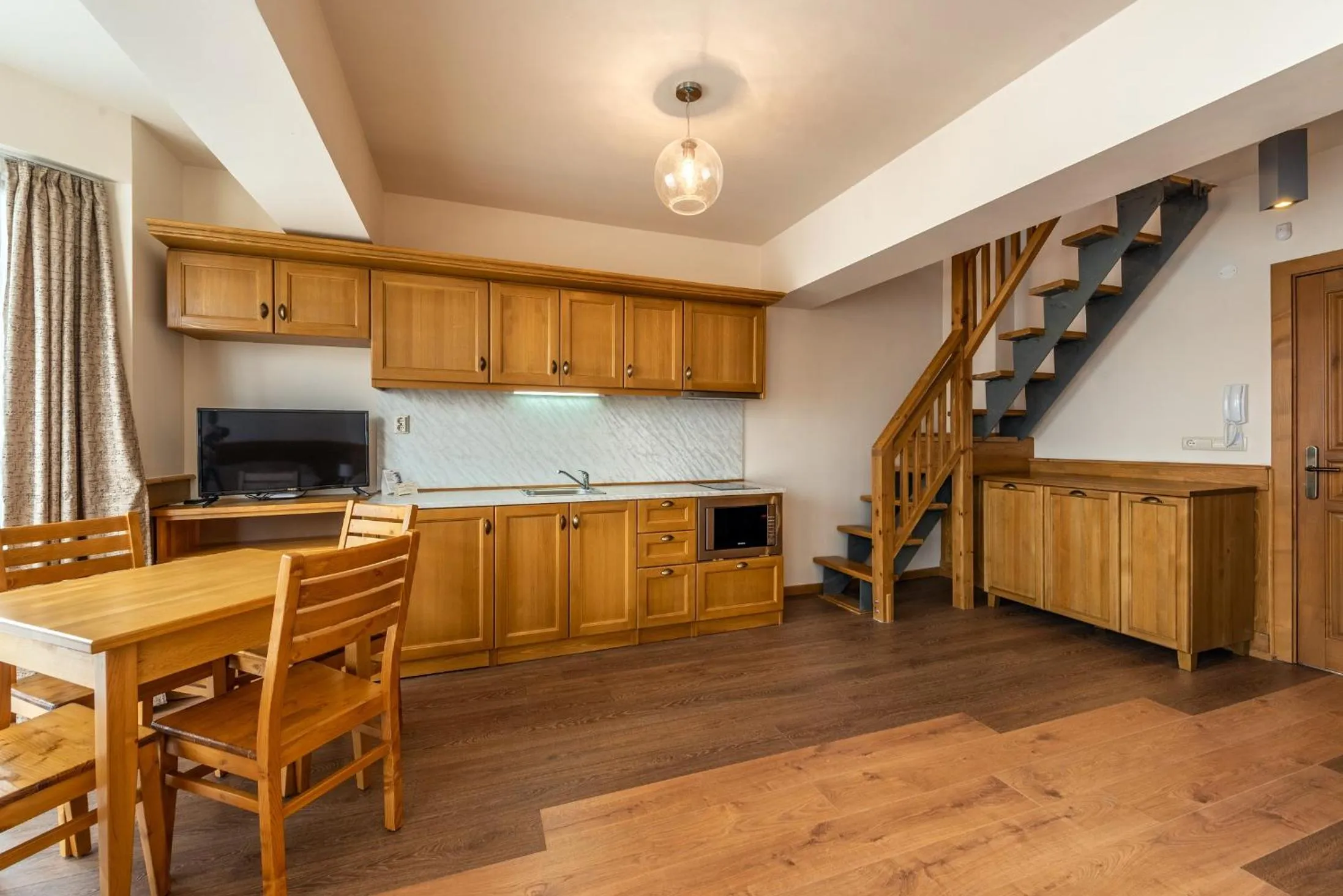 TV and multimedia in Pirin Golf & Country Club Apartment Complex