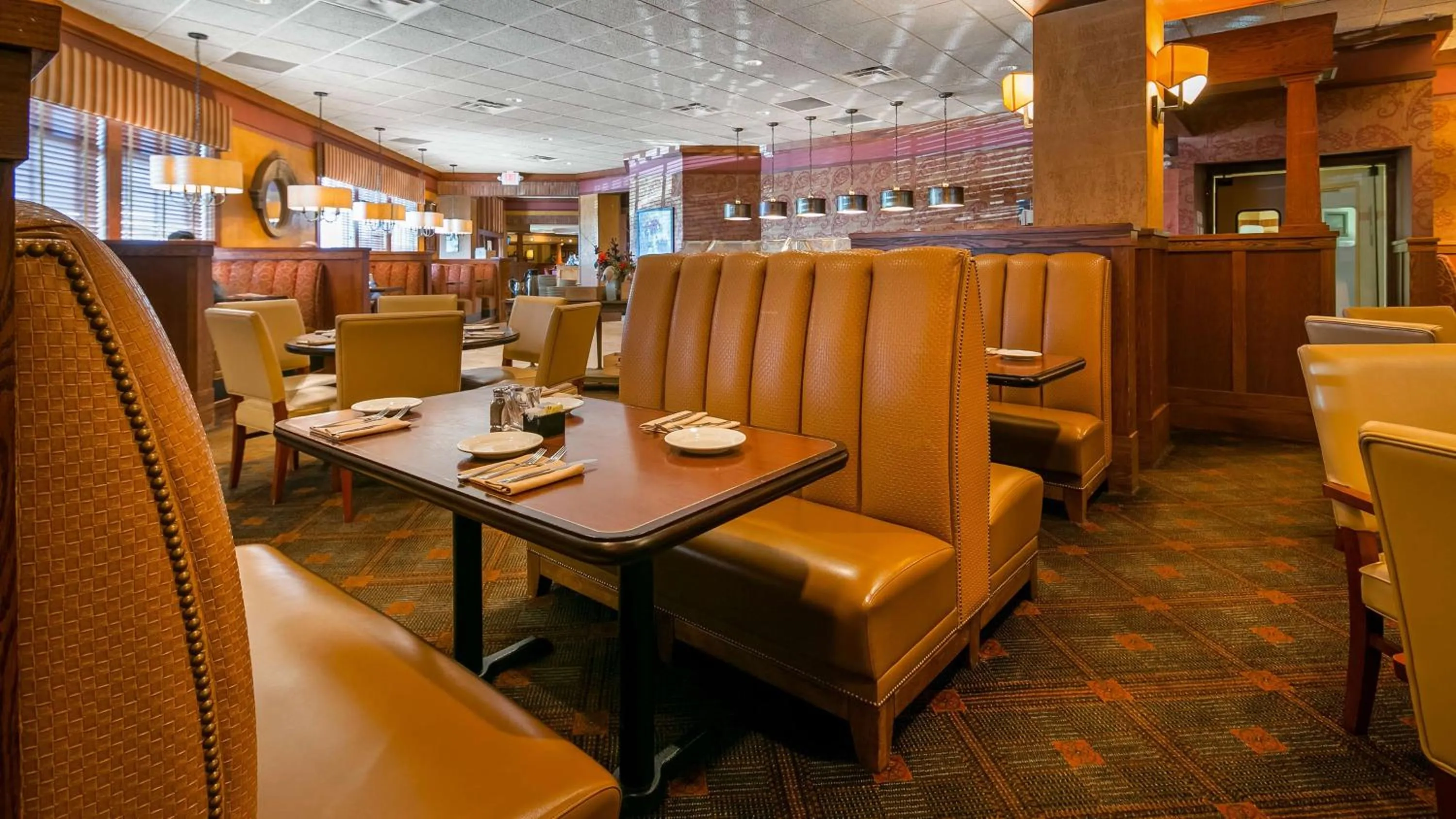 Restaurant/places to eat in Best Western Ramkota Hotel