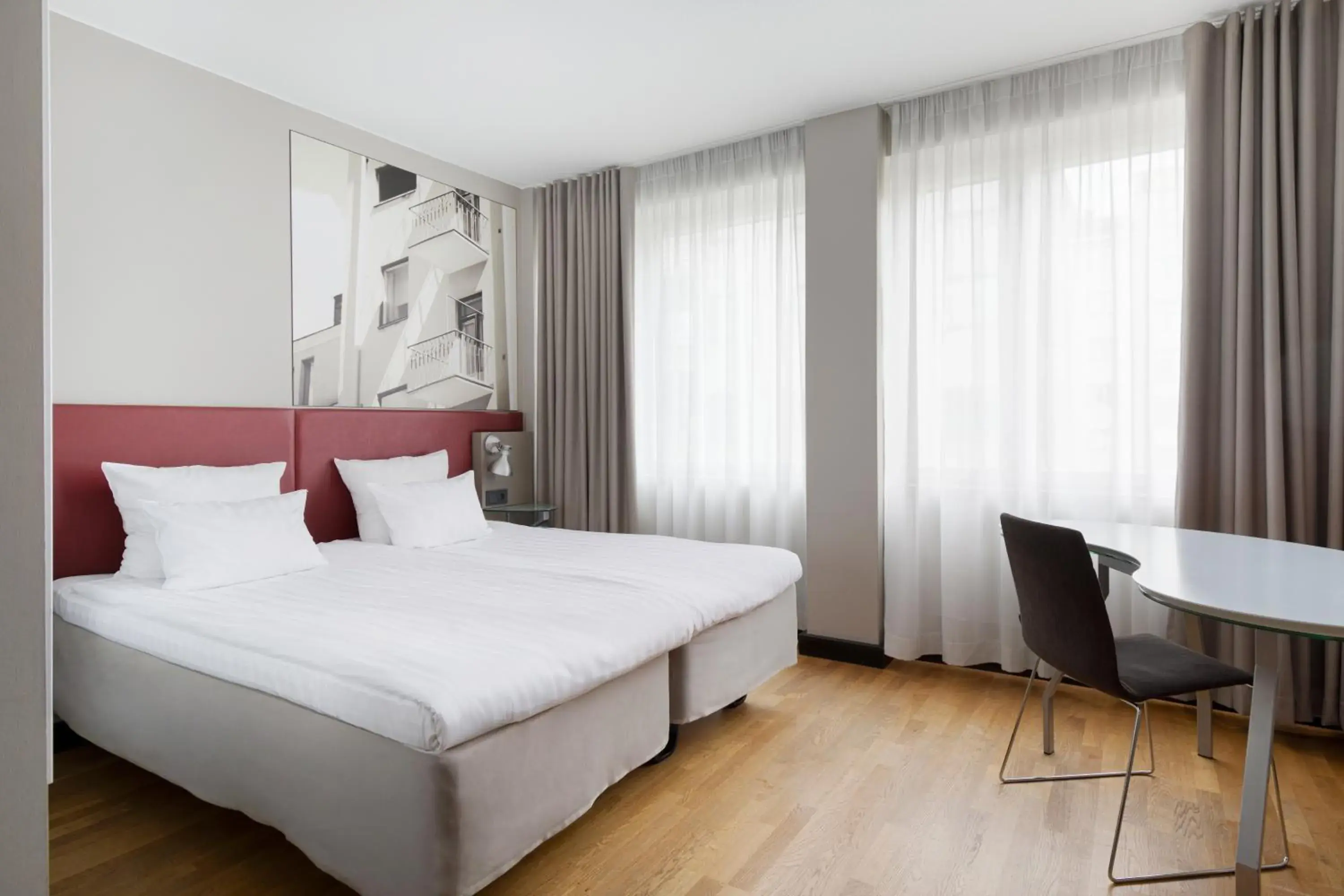 Standard Queen Room in Original Sokos Hotel Albert Standard Queen Room in Original Sokos Hotel Albert