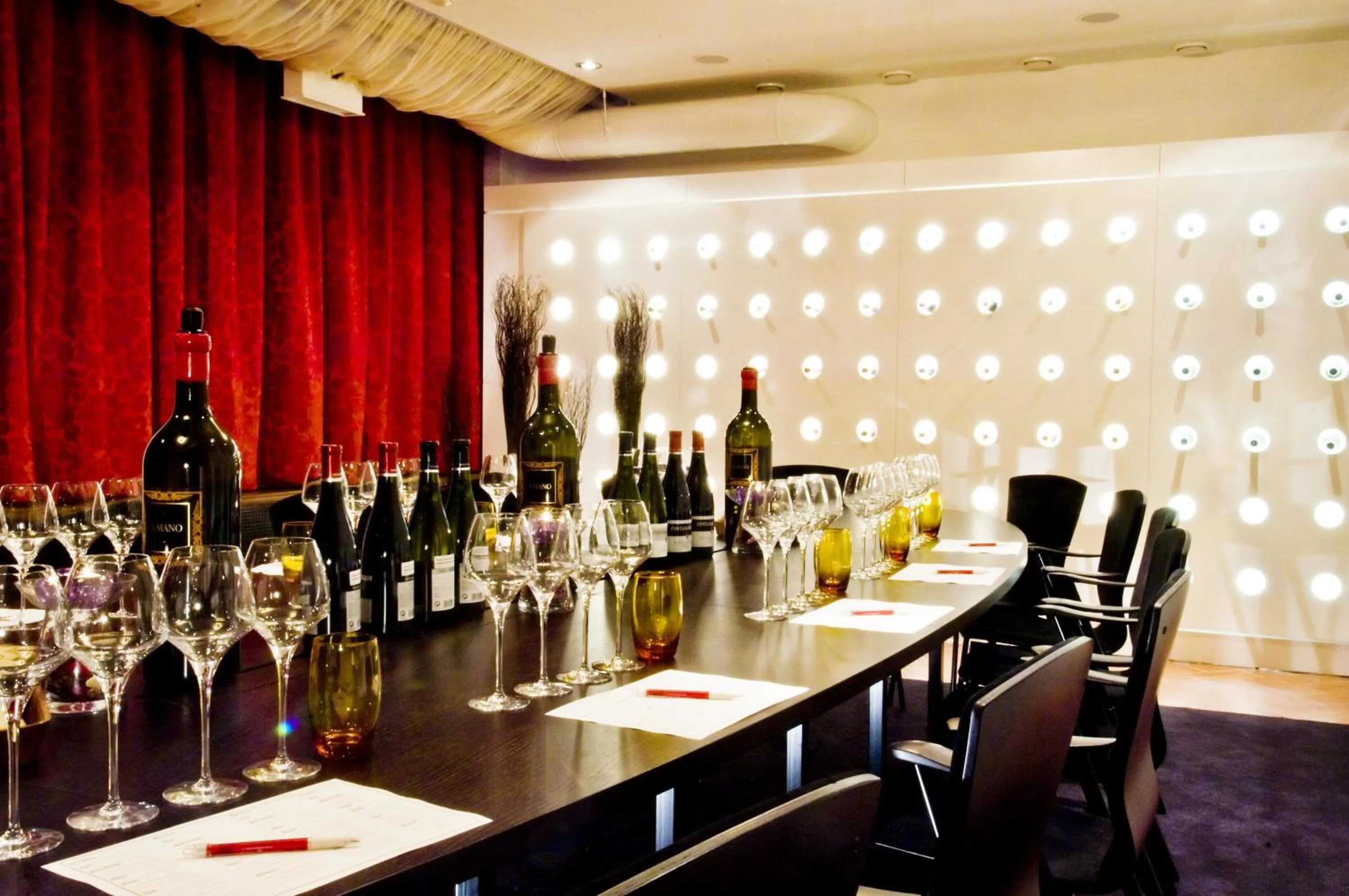 Business facilities in Original Sokos Hotel Albert