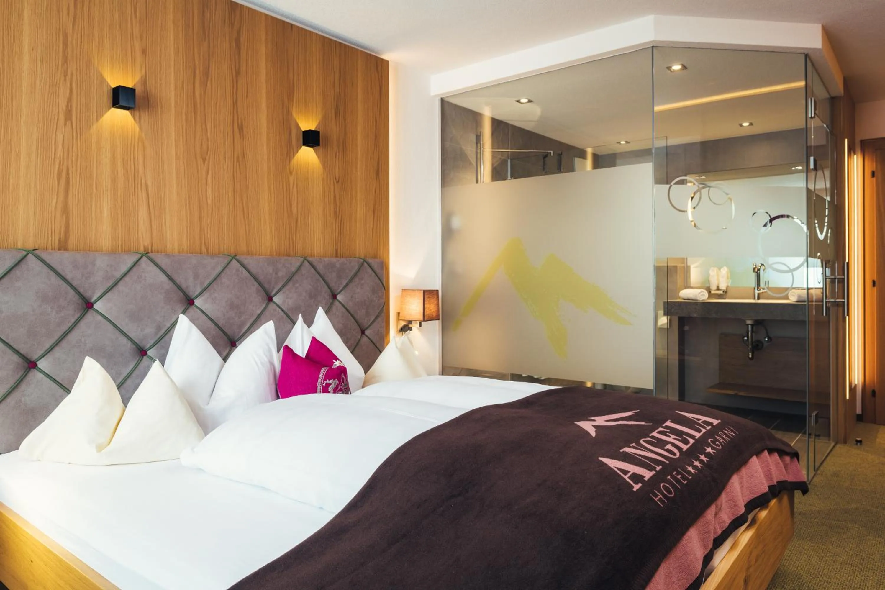 Bed in Hotel Garni Angela