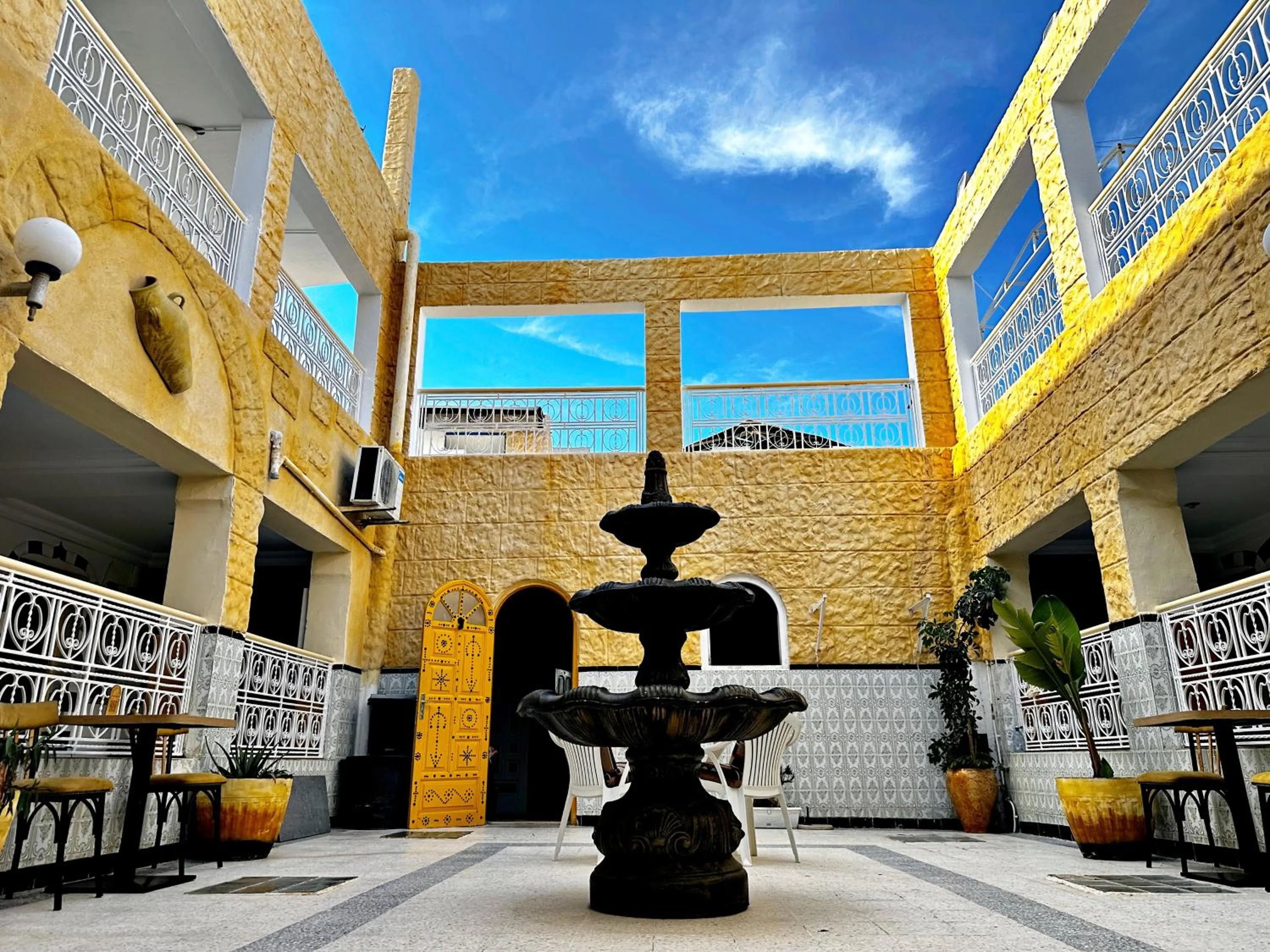 Property building in Hotel Paris