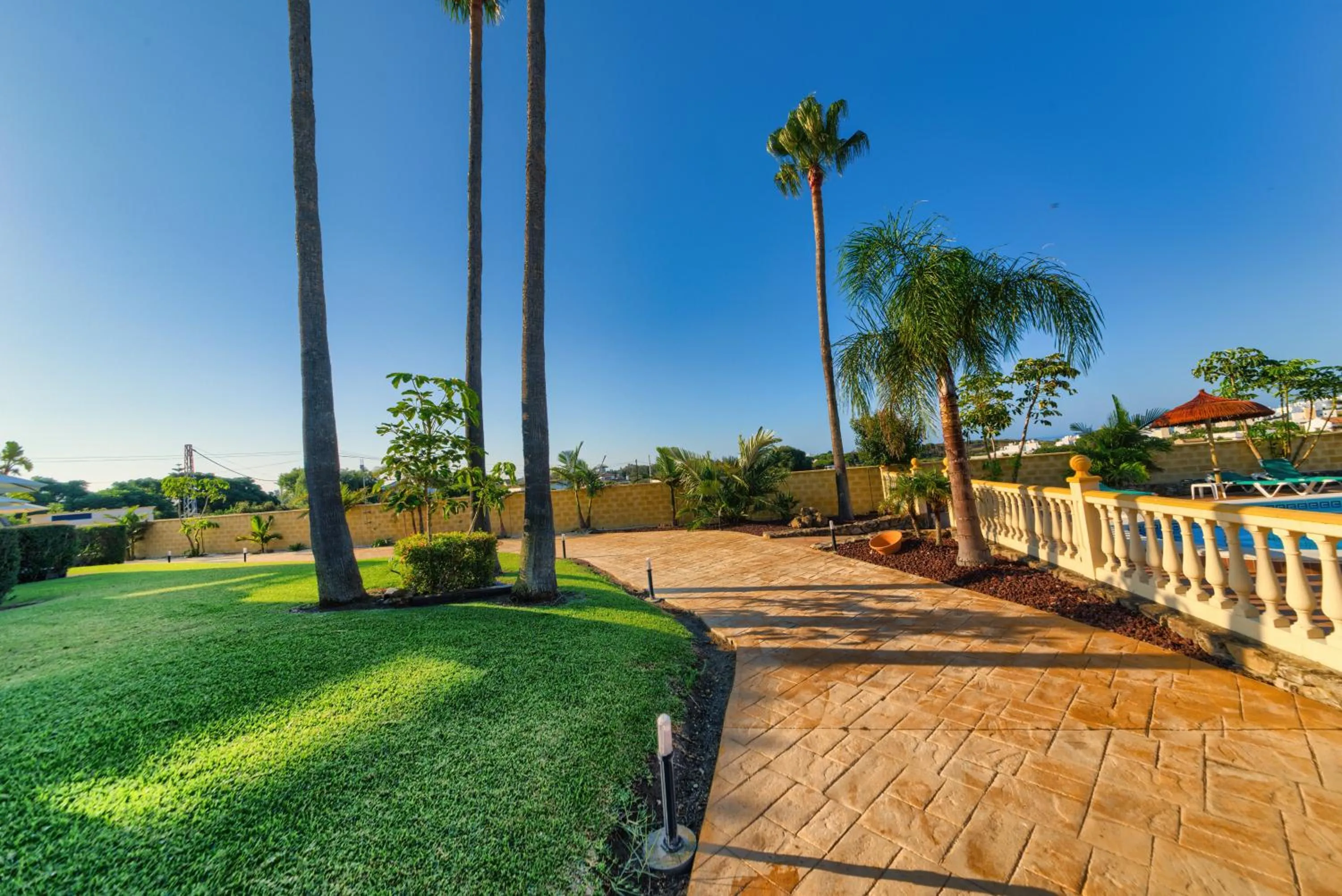 Garden in Apartamentos Villafaro Conil