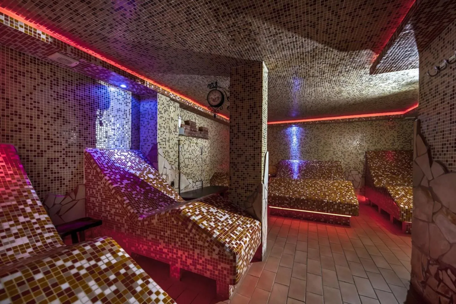 Spa and wellness centre/facilities in Session Hotel Ráckeve