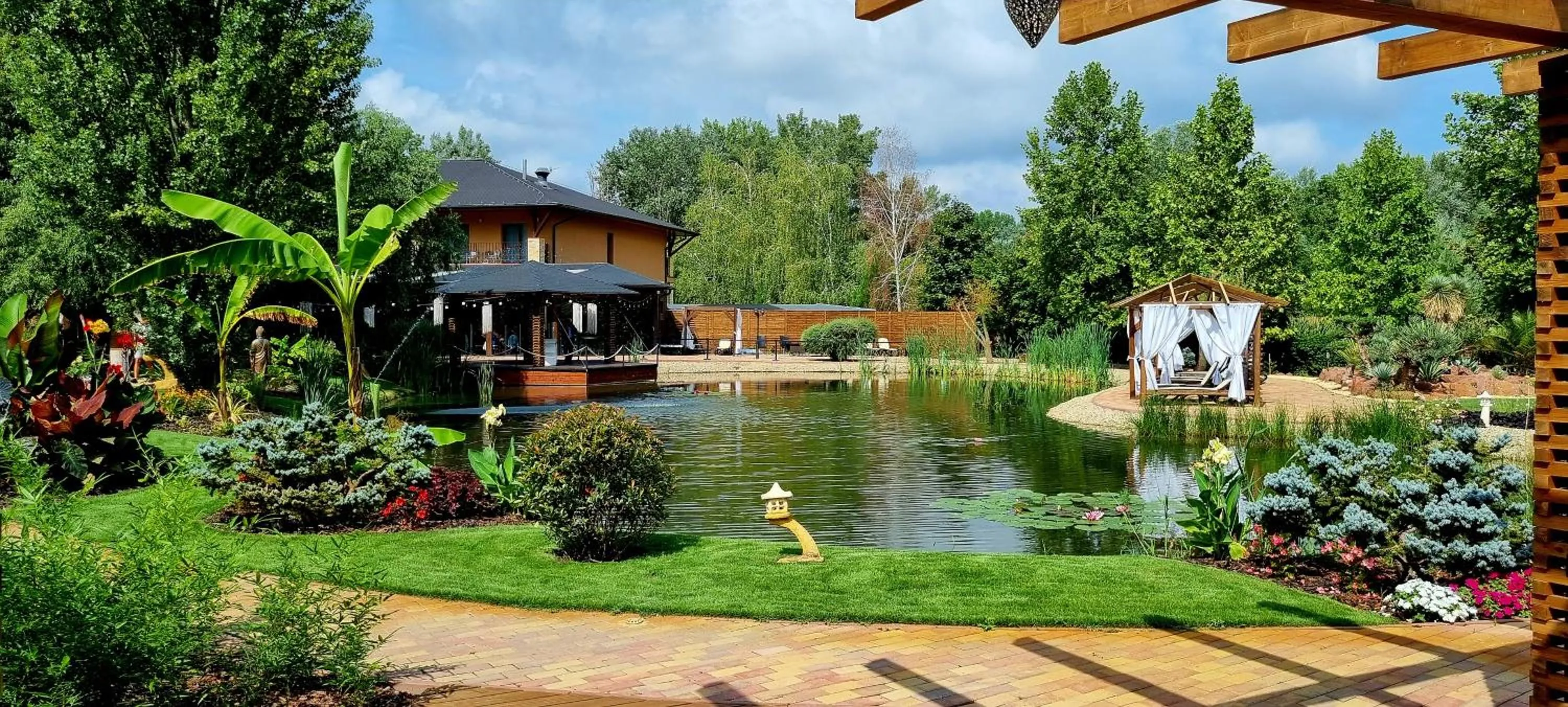 Garden in Session Hotel Ráckeve