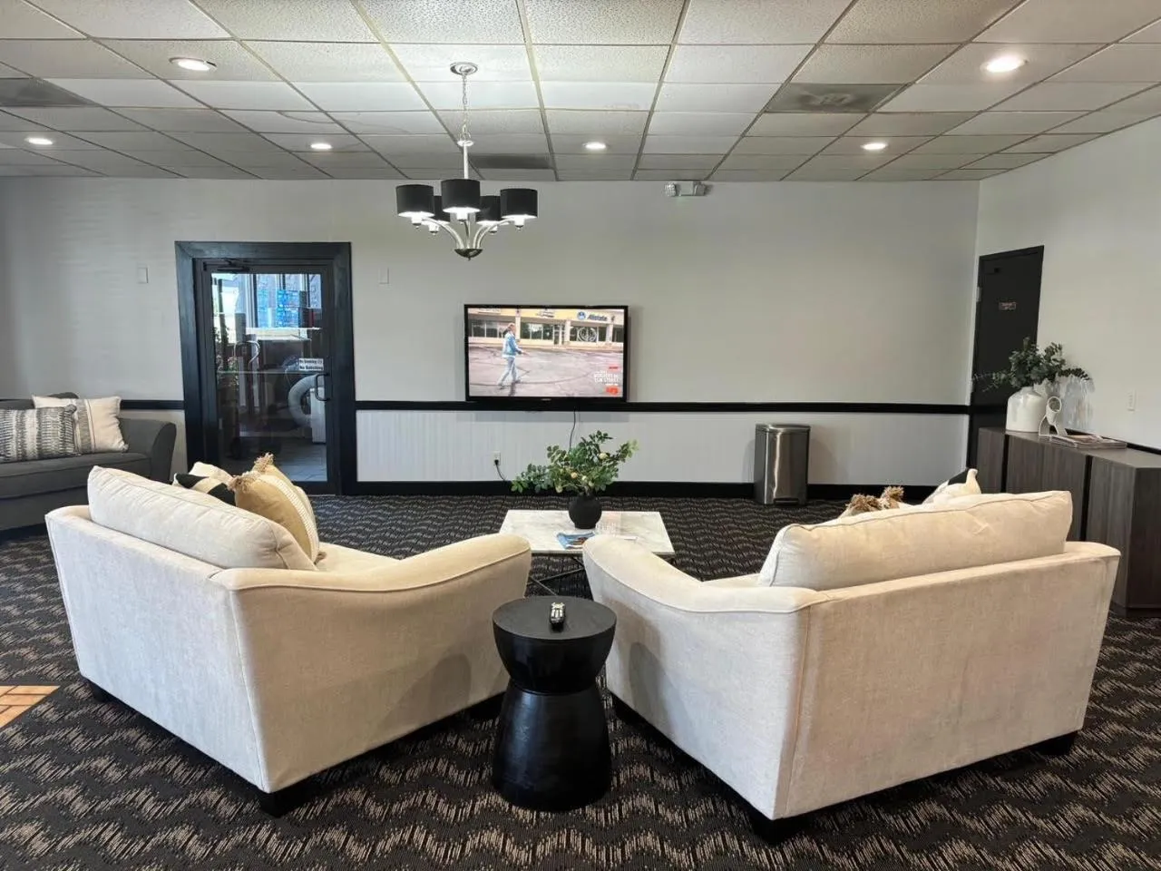 The Inn and Suites at 34 Fifty