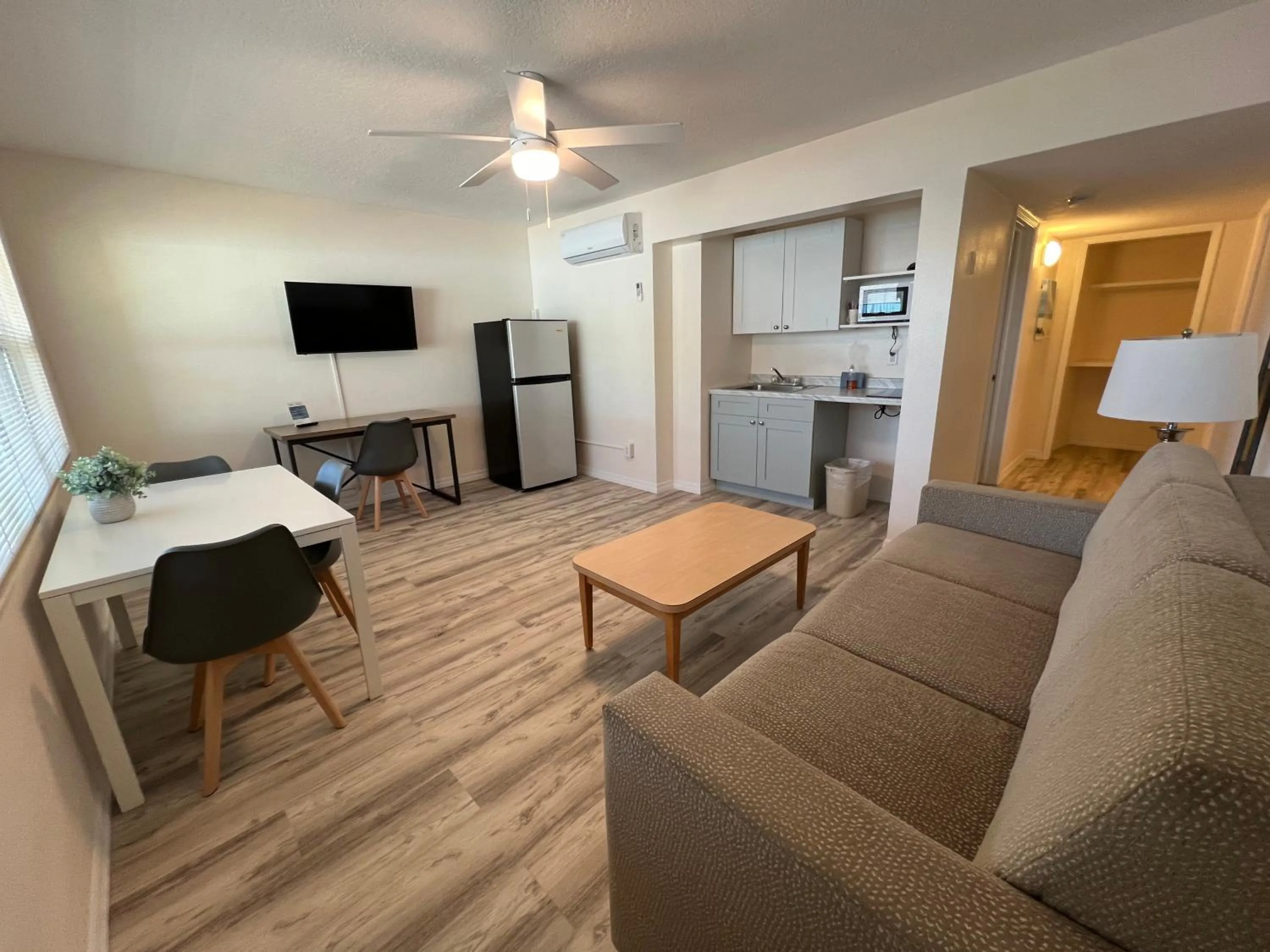 Beachside Resort Motel