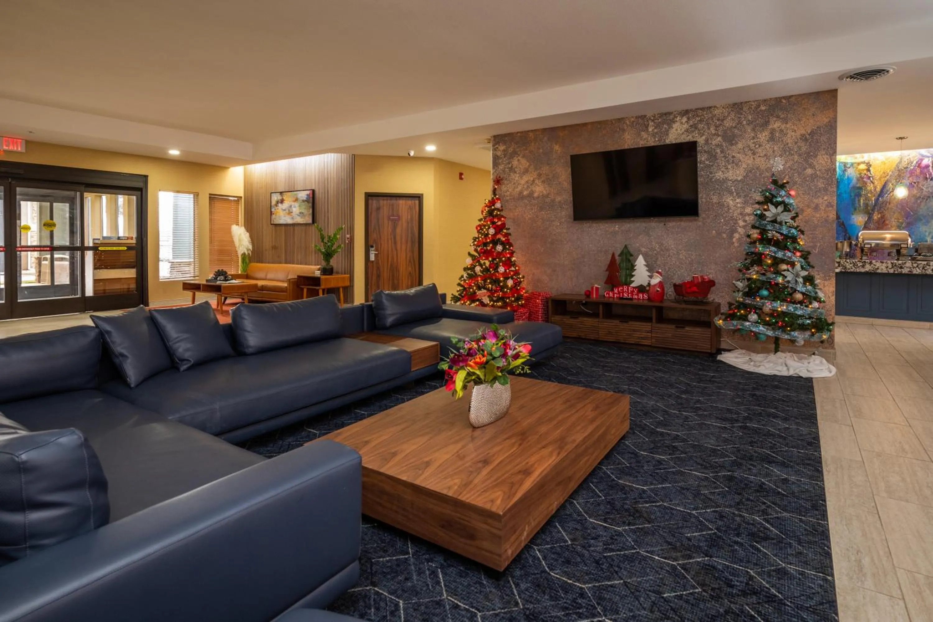 Lobby or reception in Endeavor Inn & Suites, Trademark Collection by Wyndham
