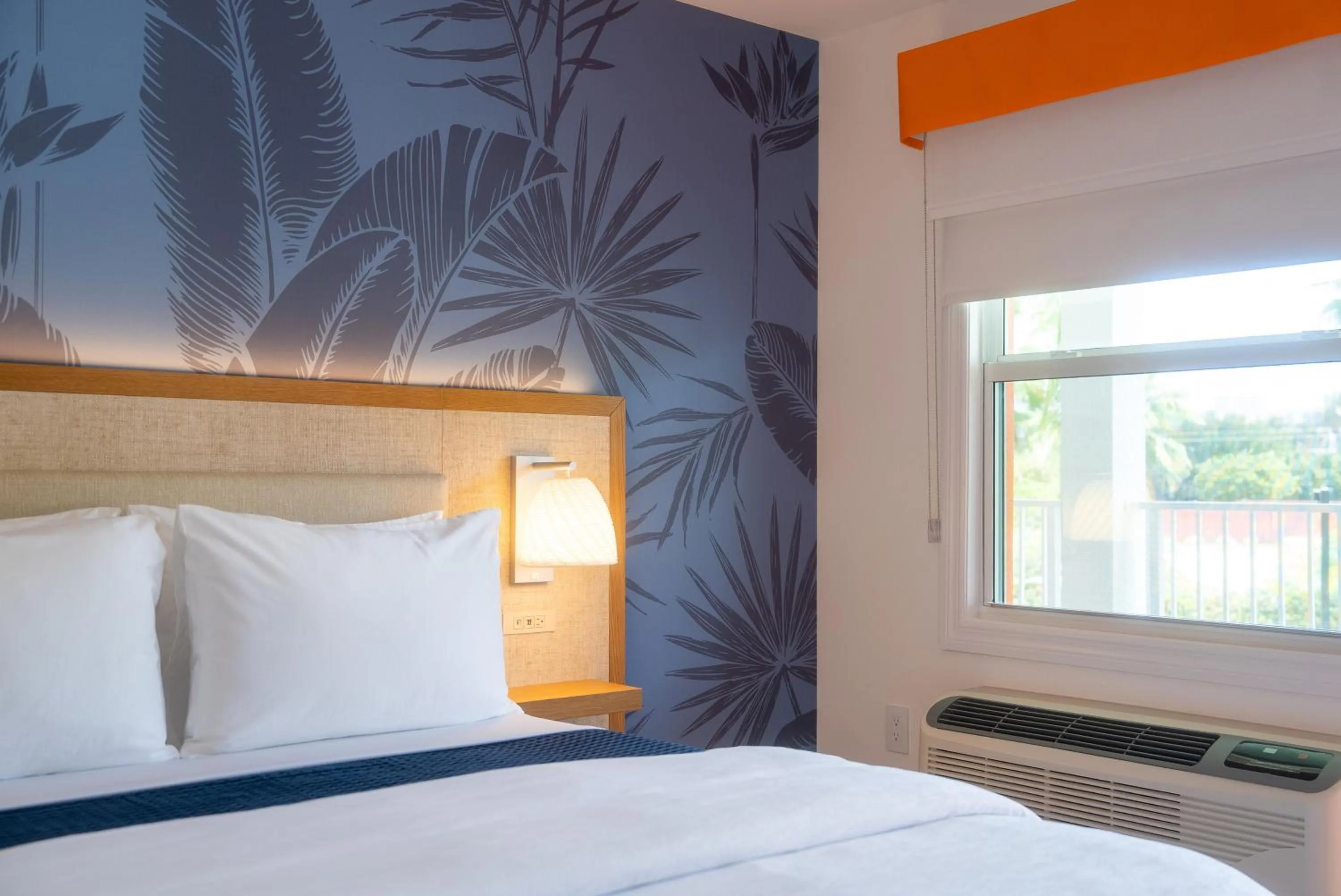 Bedroom, Bed in The Sunshine Hotel and Suites