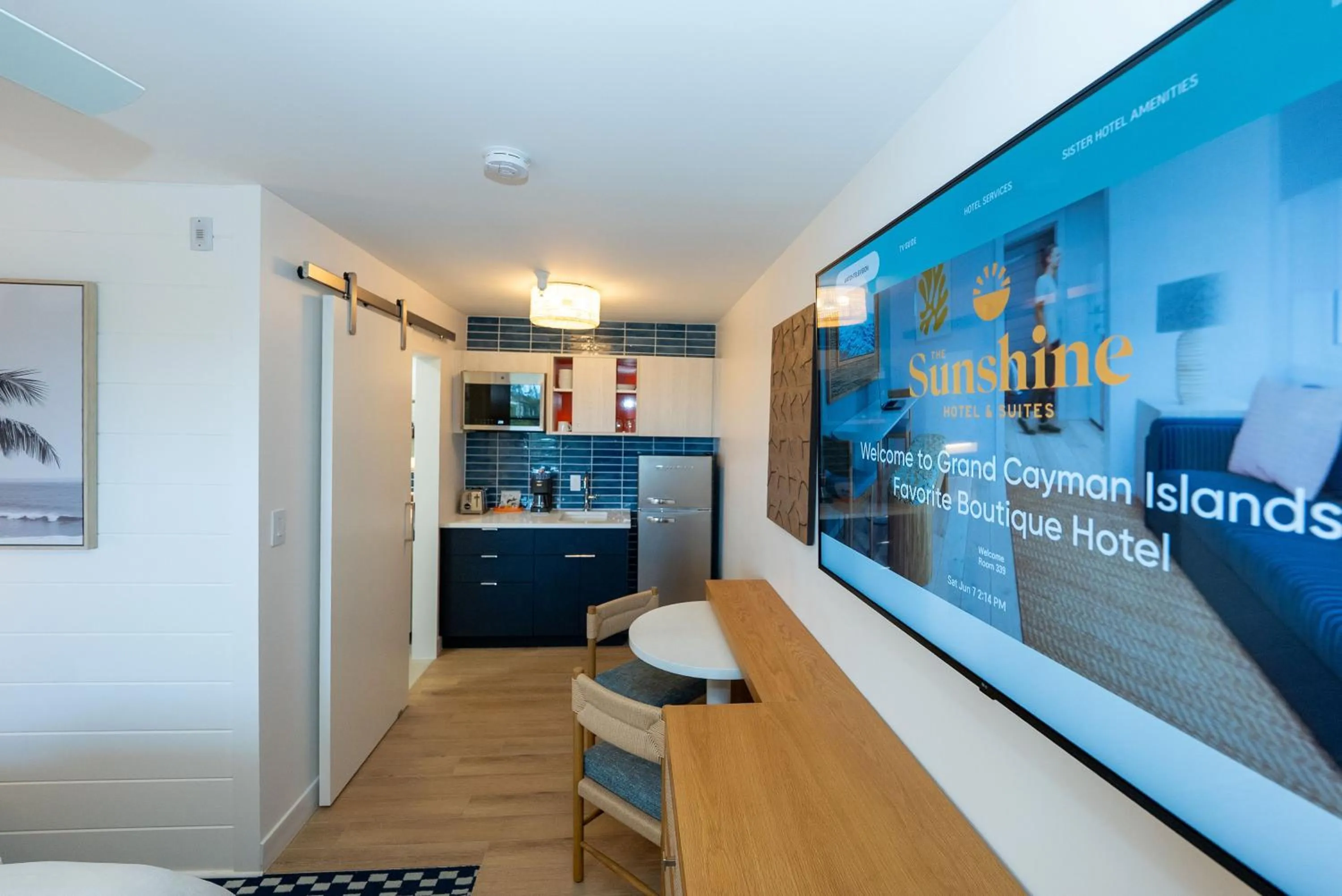 Kitchen or kitchenette in The Sunshine Hotel and Suites