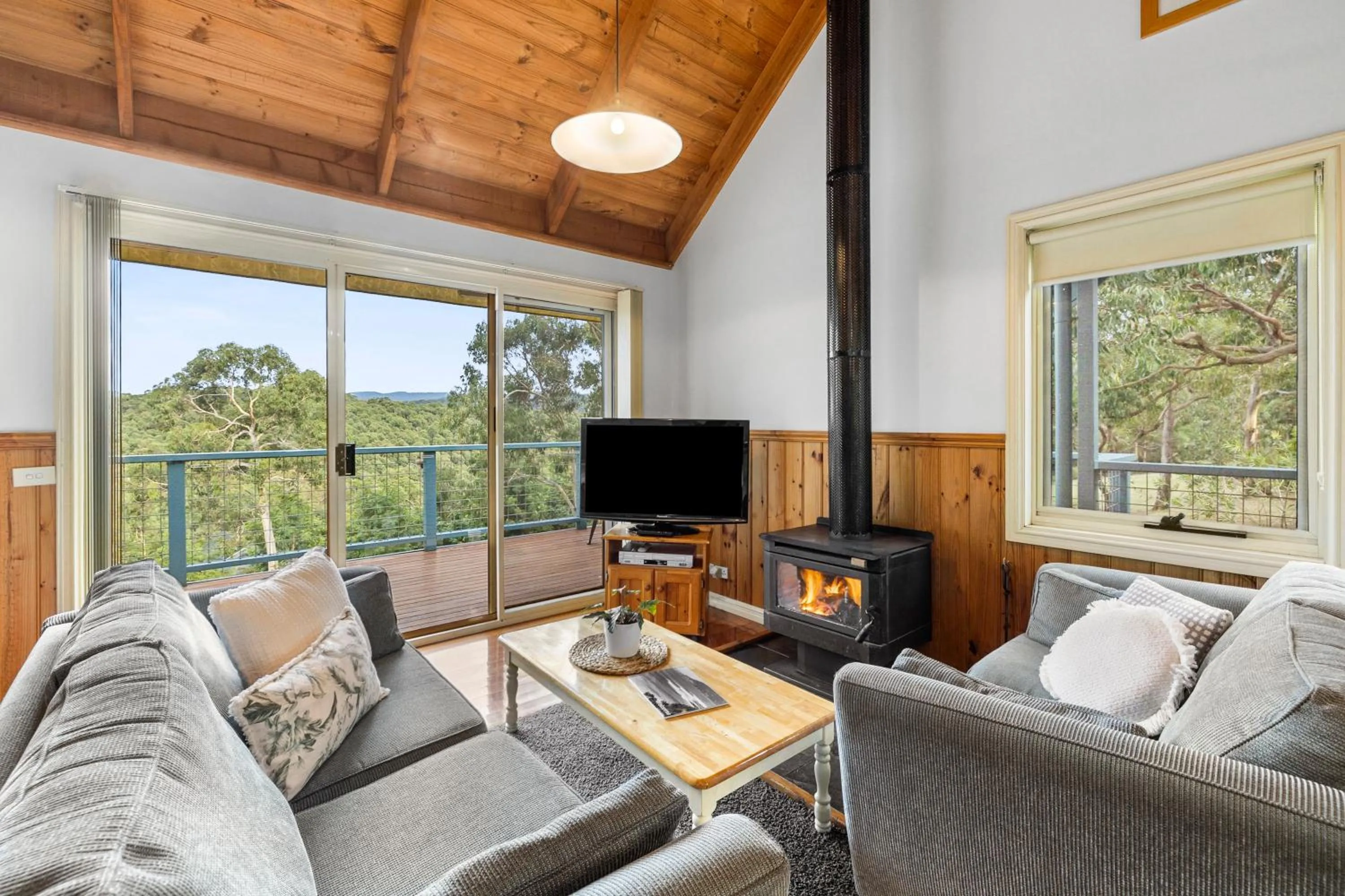 Lorne Bush House Cottages & Eco Retreats