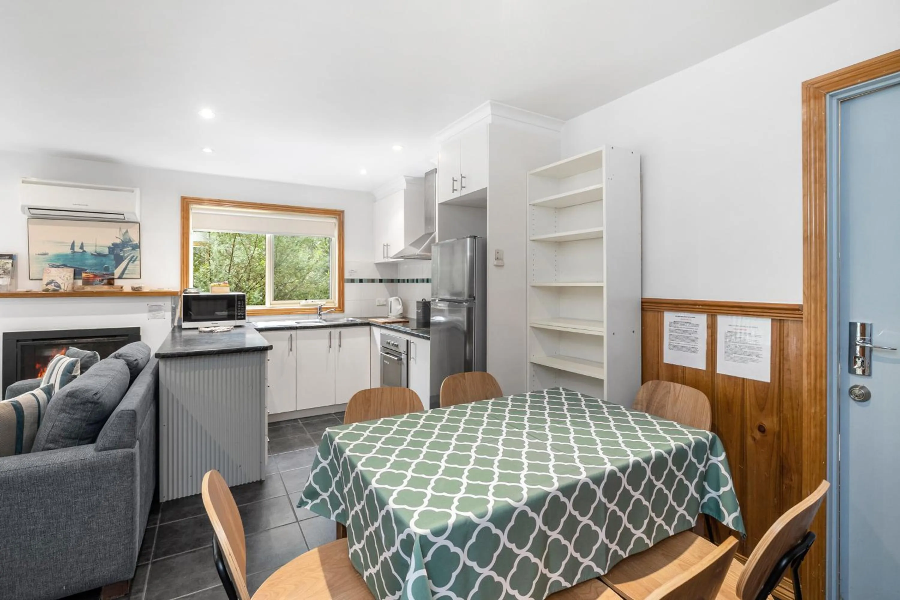 Lorne Bush House Cottages & Eco Retreats