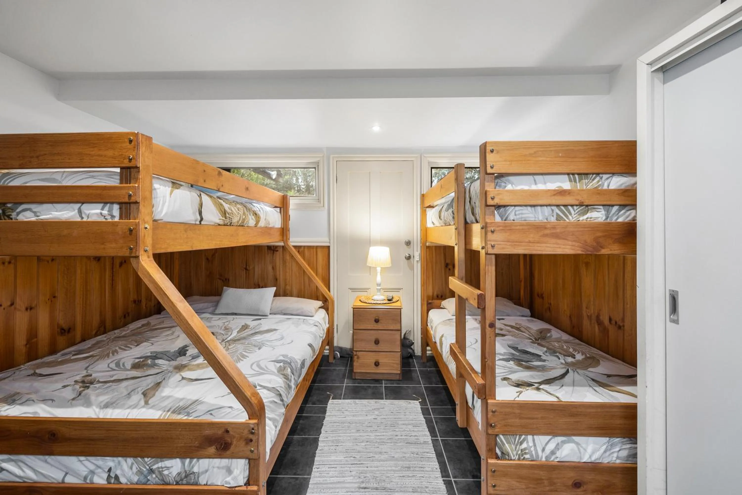 Bed in Lorne Bush House Cottages & Eco Retreats