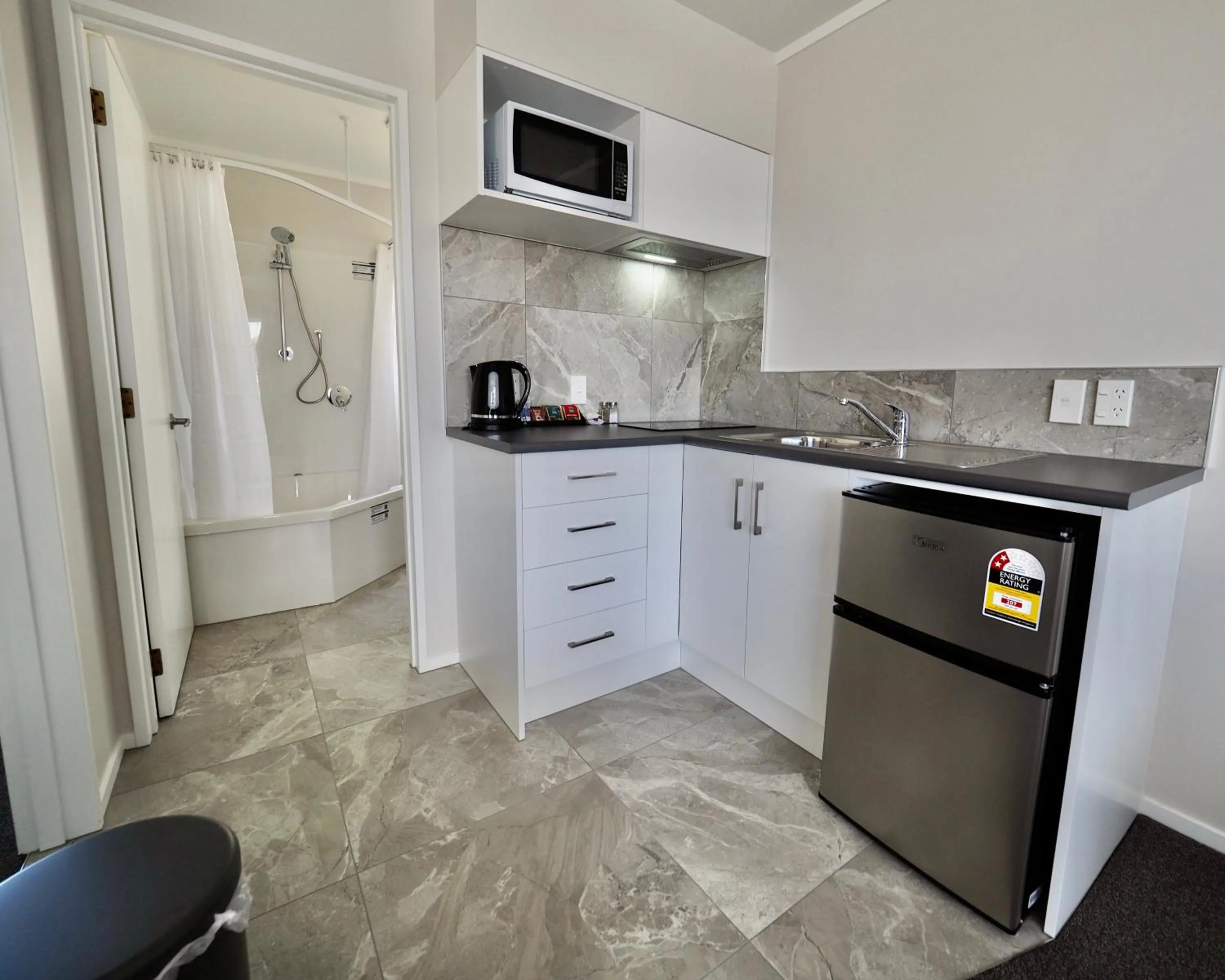 Kitchen or kitchenette in BK's Pohutukawa Lodge