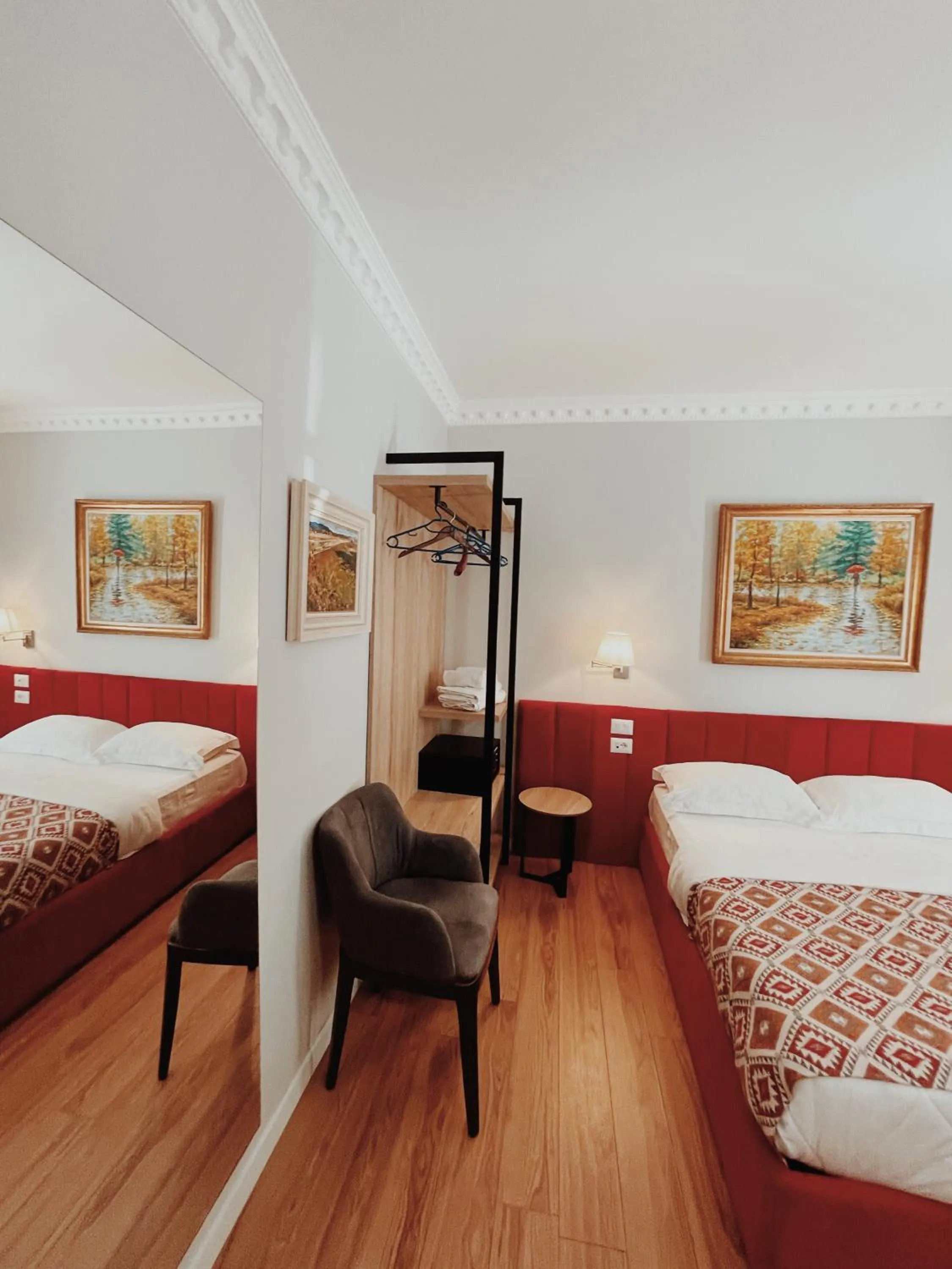 Bedroom, Bed in Ruby Palace