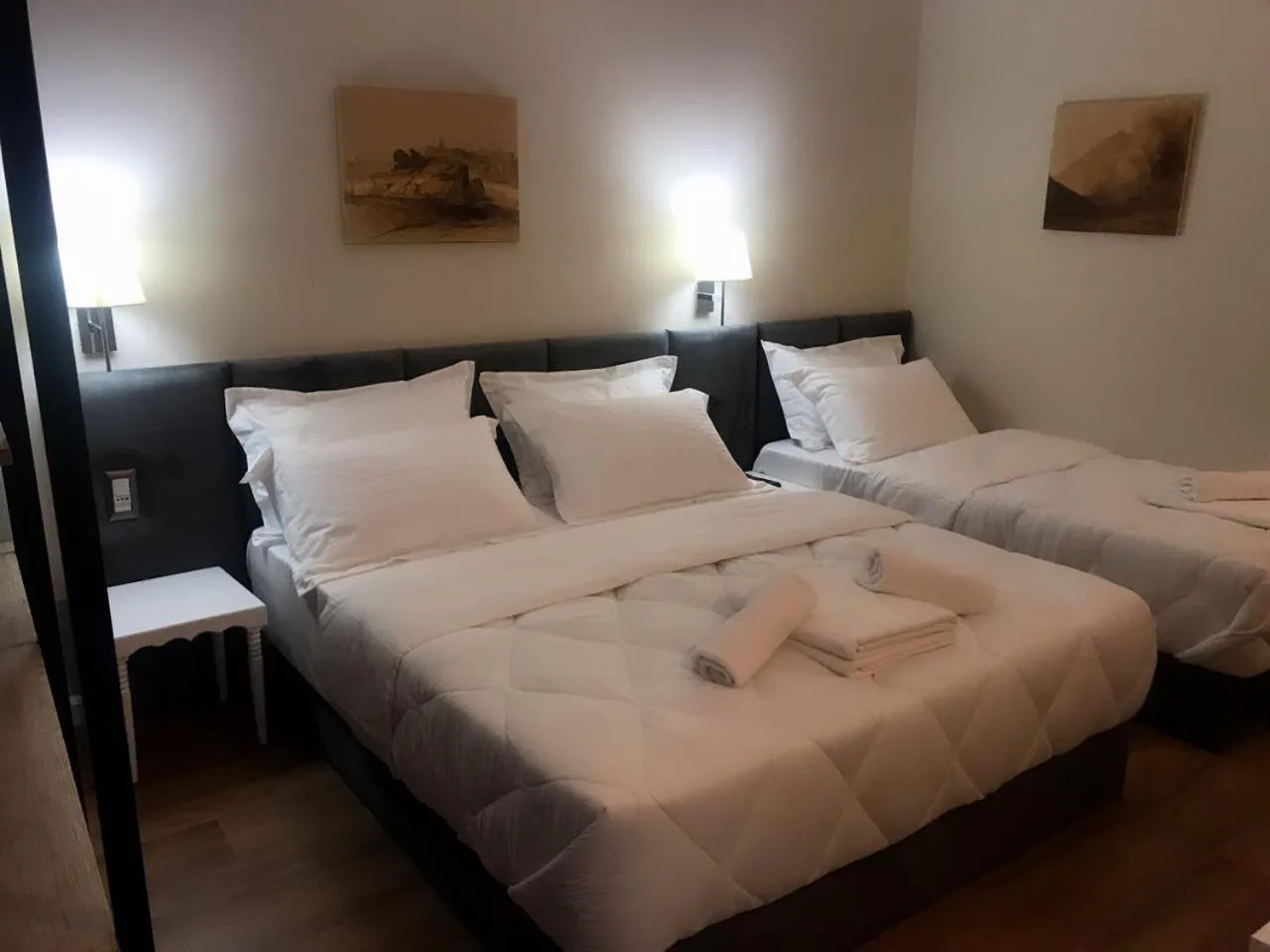 Bedroom, Bed in Ruby Palace