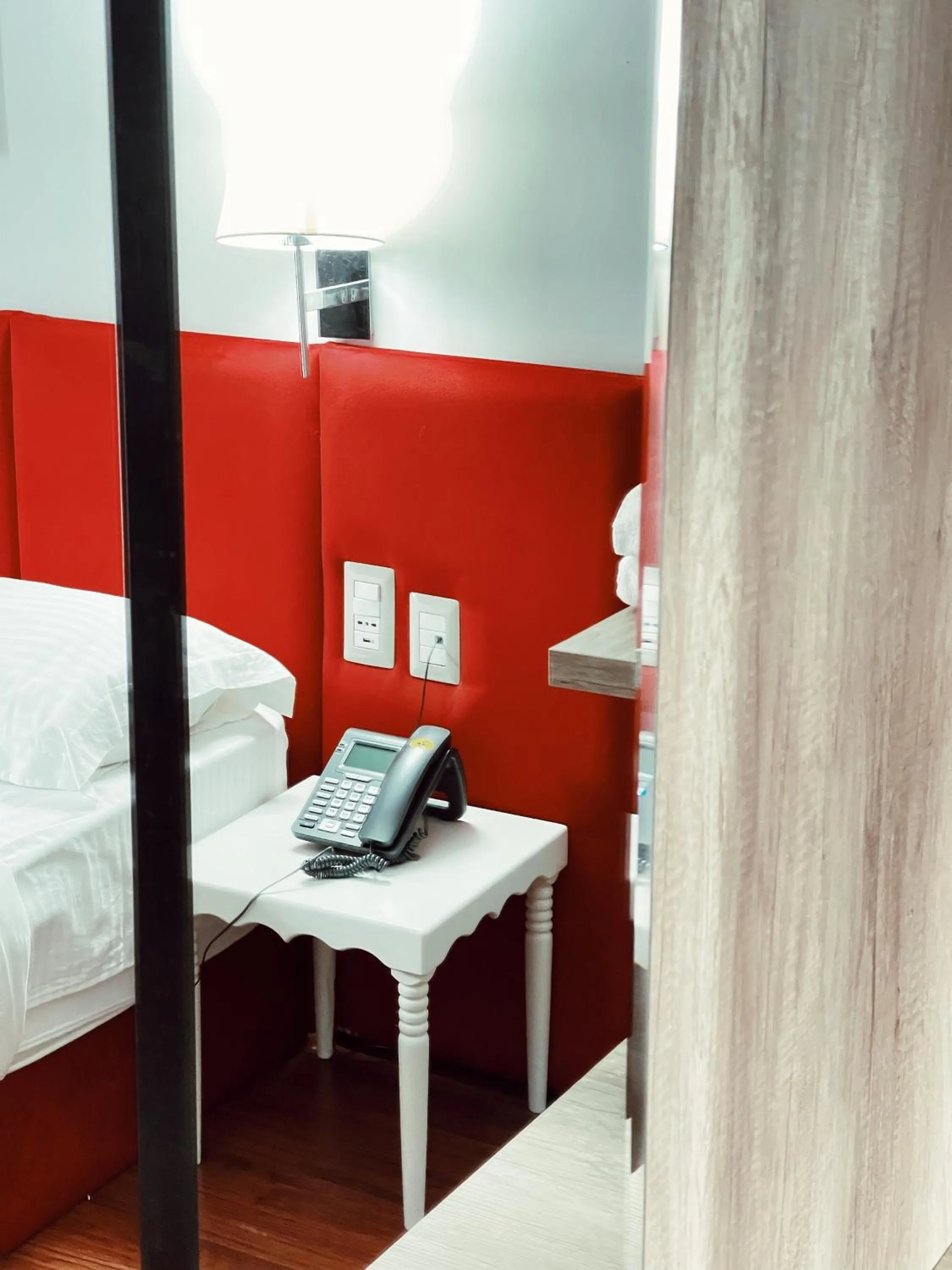 Bedroom, Bed in Ruby Palace