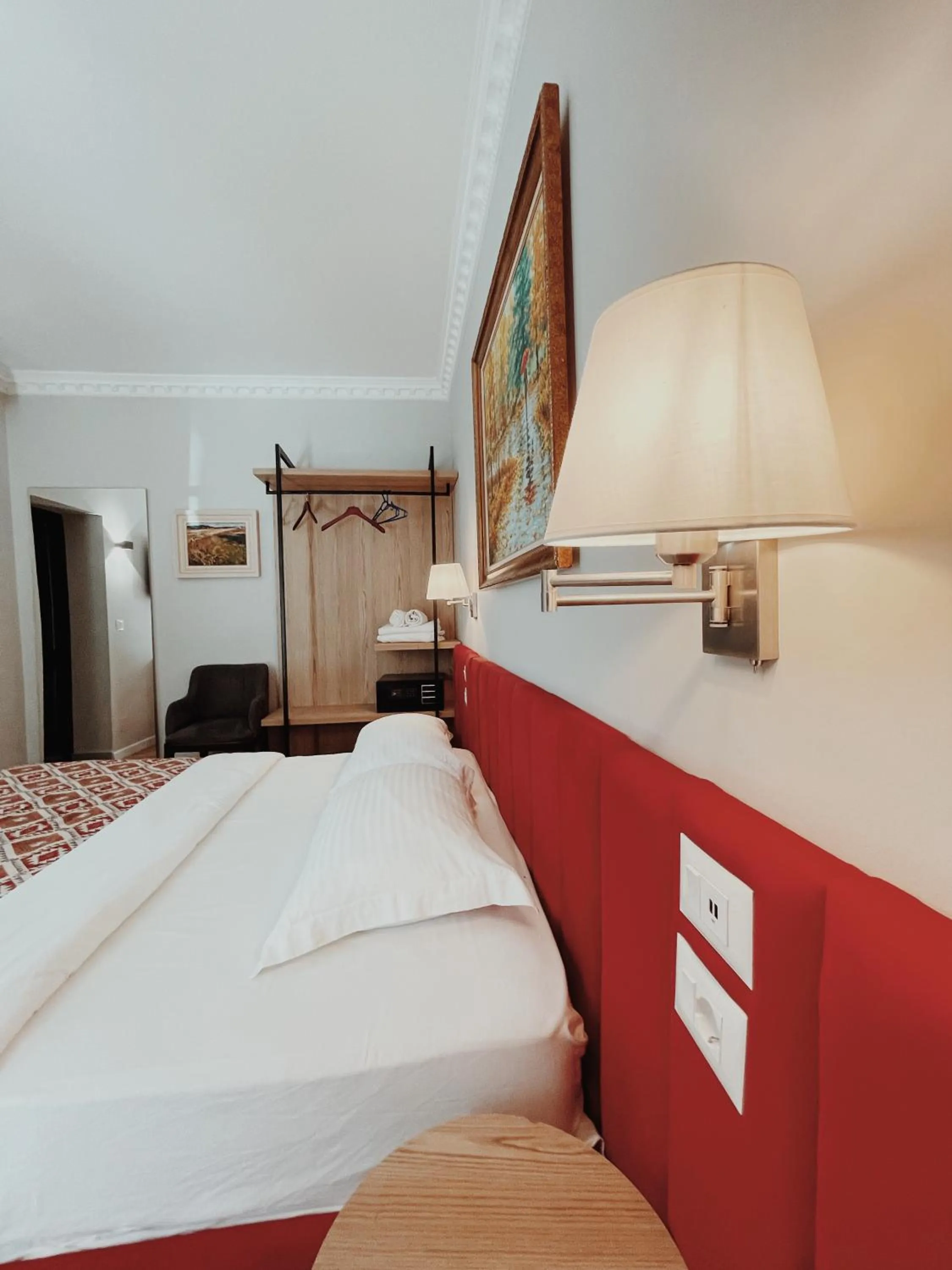 Bedroom, Bed in Ruby Palace