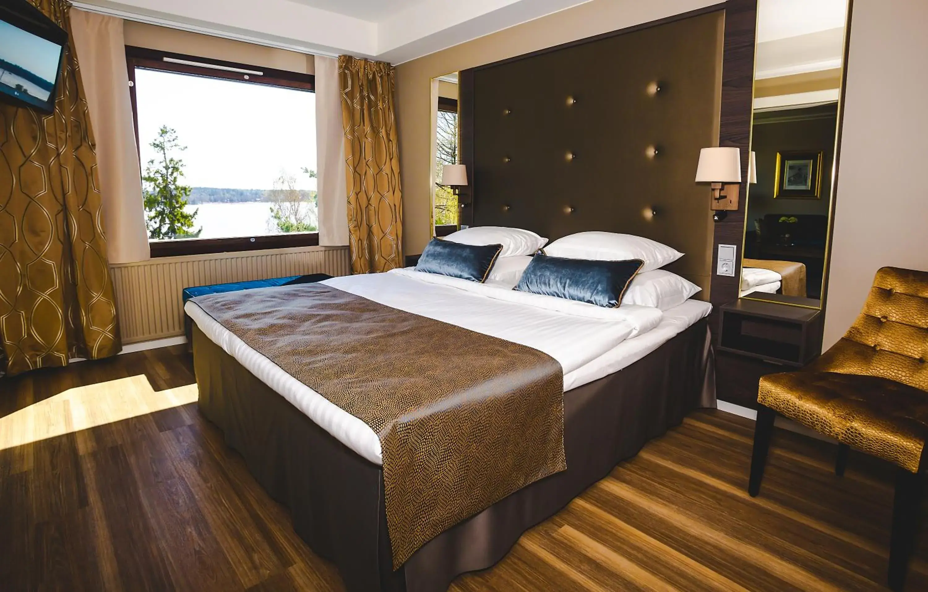 Deluxe Family Room - Spa Hotel Building - Spa Access Included in Hotel Haikko Manor & Spa Deluxe Family Room - Spa Hotel Building - Spa Access Included in Hotel Haikko Manor & Spa