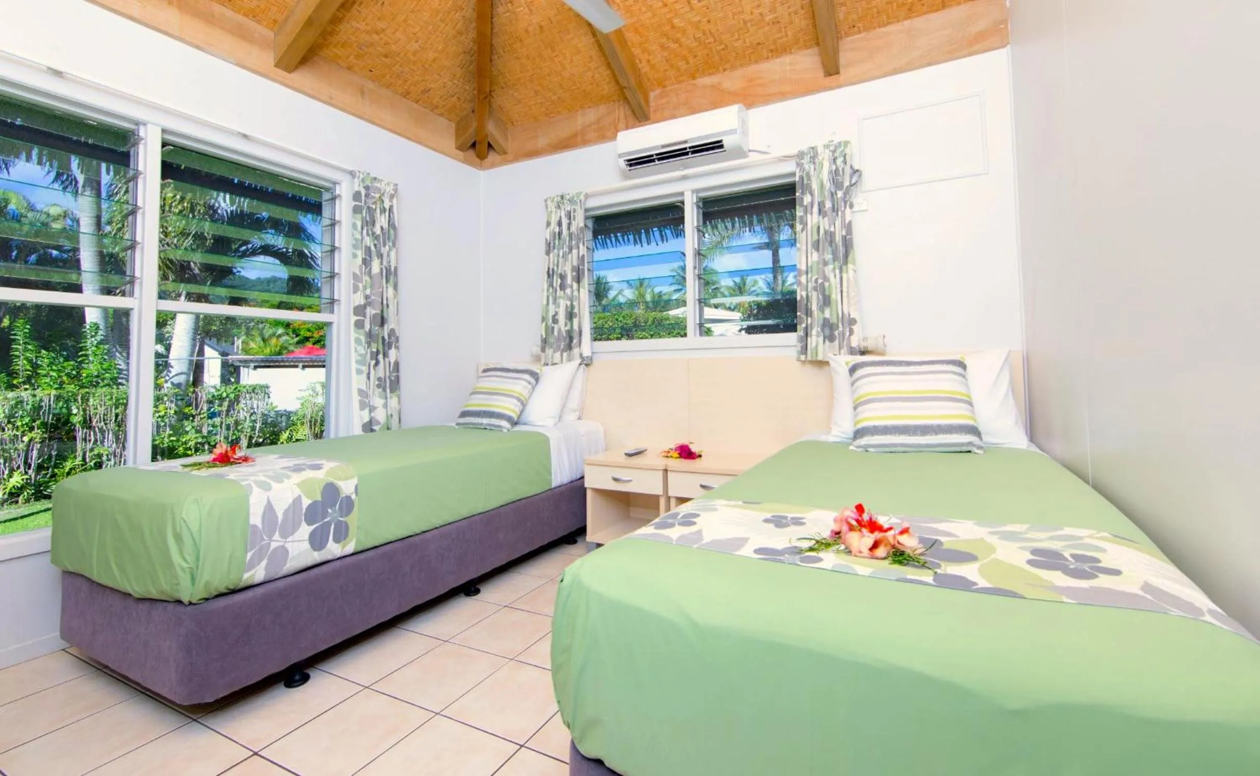 Garden view, Bed in Lagoon Breeze Villas