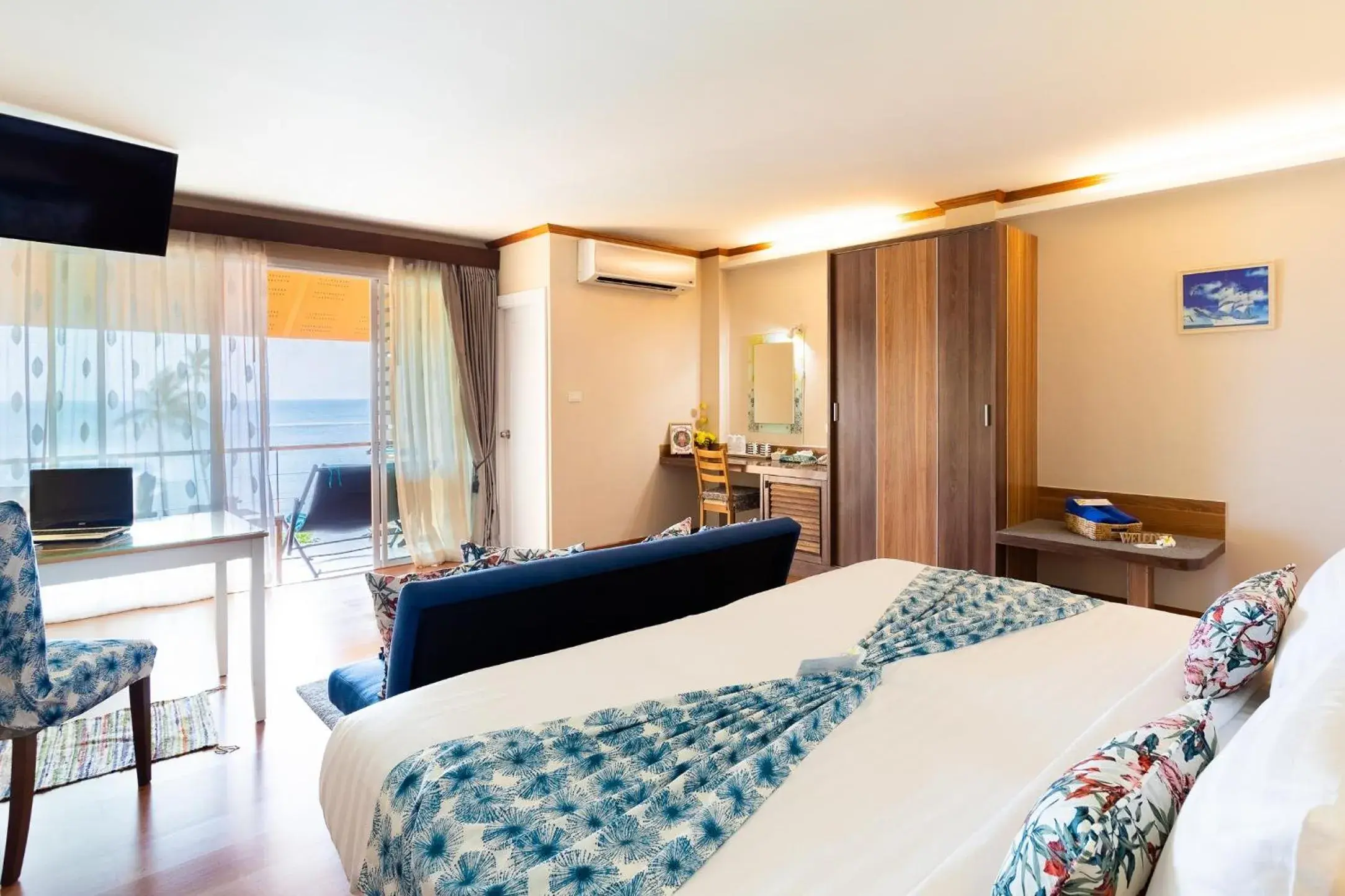 High Floor Premier Sea View Room in Palm Coco Mantra High Floor Premier Sea View Room in Palm Coco Mantra