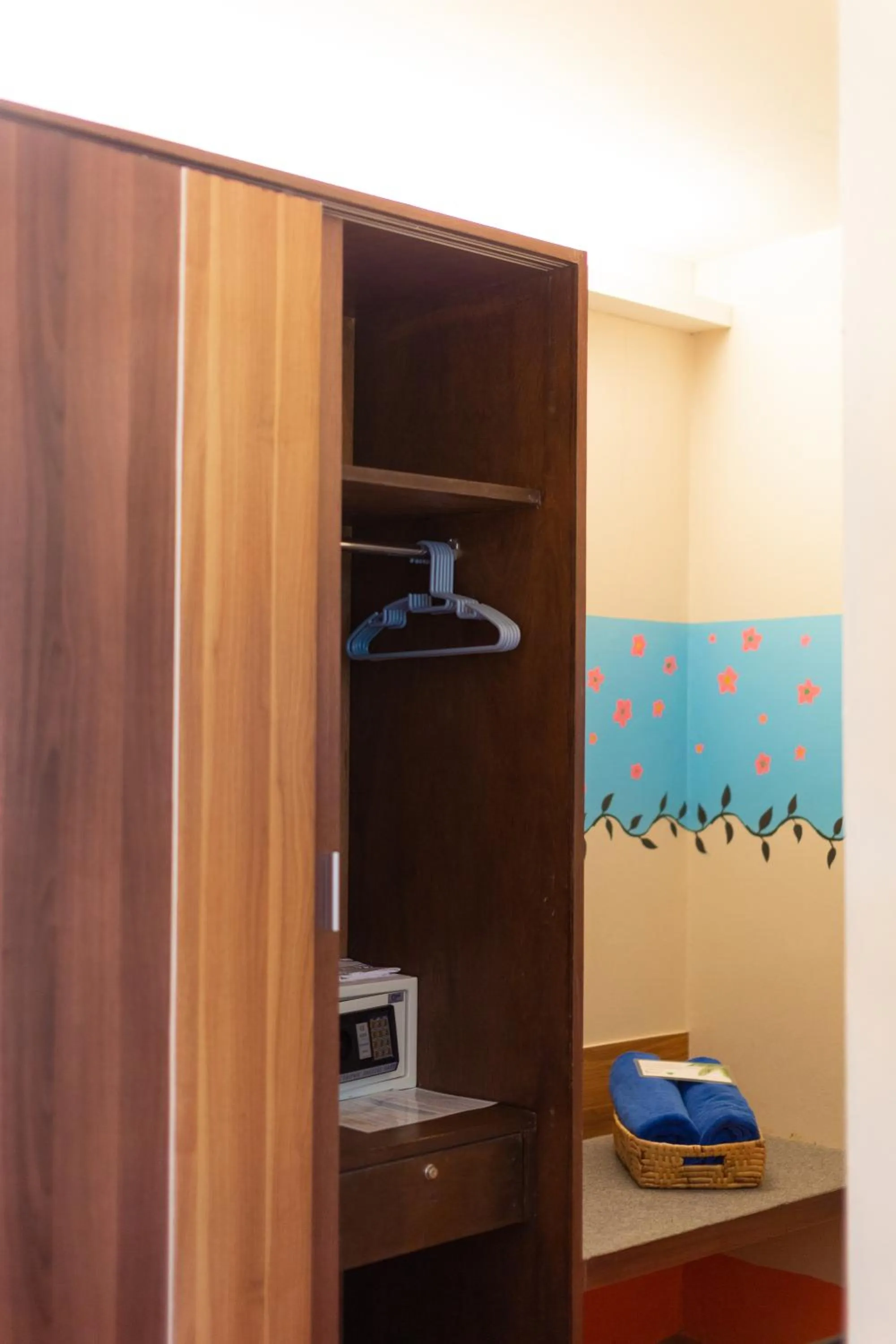 furniture in Palm Coco Mantra