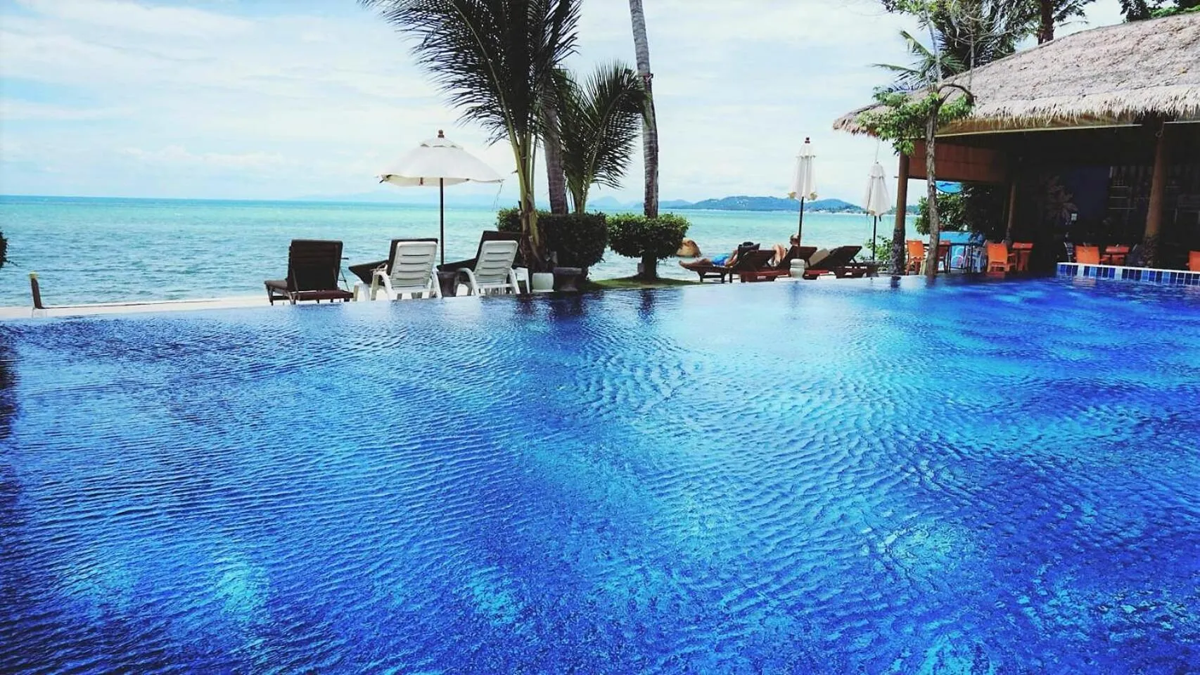 Swimming pool in Palm Coco Mantra