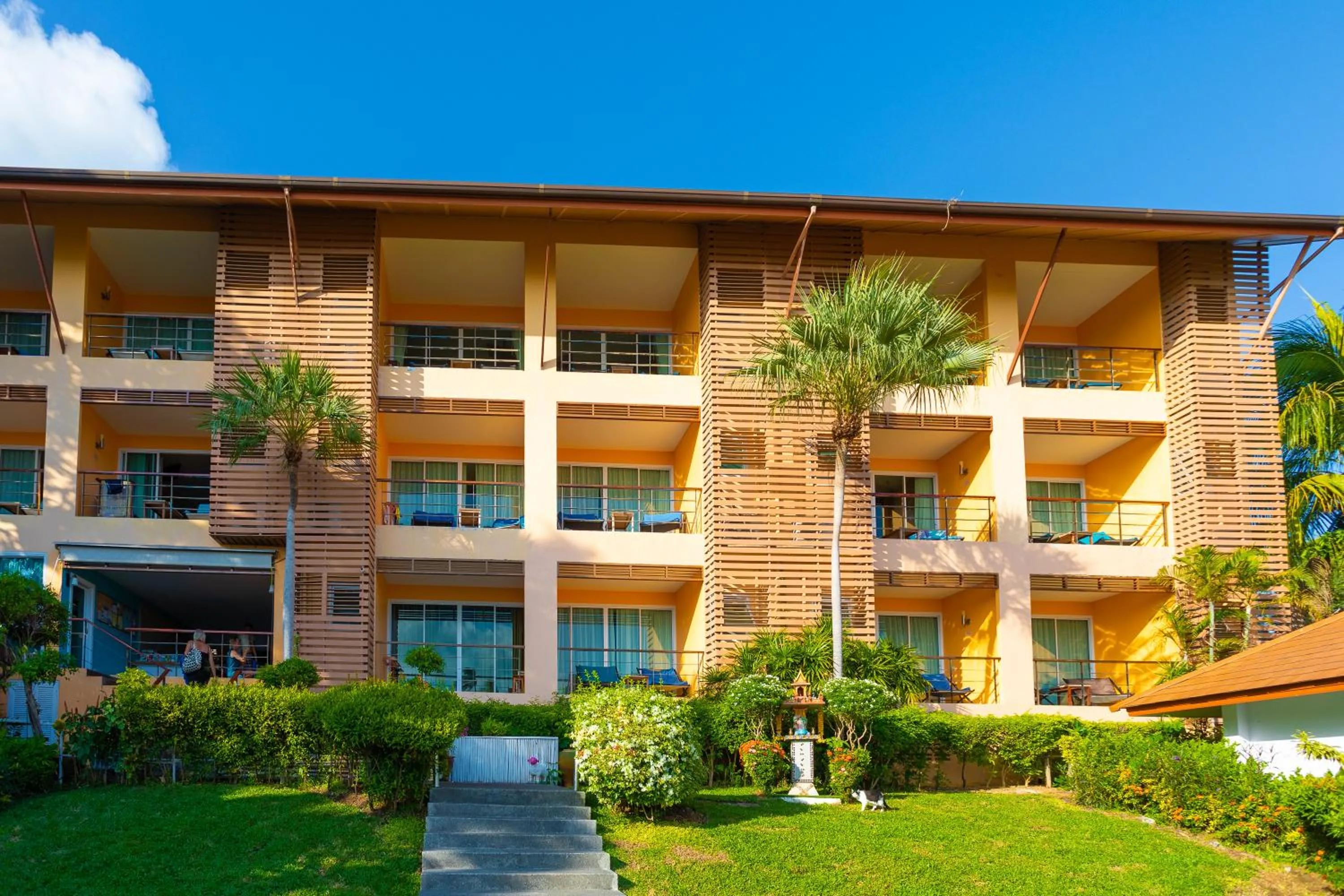 Property building in Palm Coco Mantra